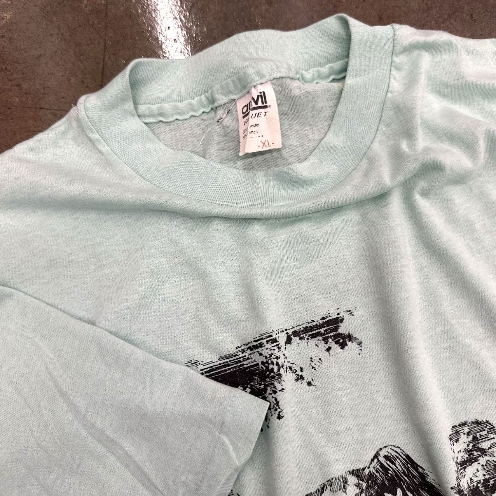 Anvil VINTAGE Virginia Horses Air Waves Anvil Value T Blue XL 50/50 Blend Shirt Men XL Blue Horses 80s Art Size US XL / EU 56 / 4 - 2 Thumbnail