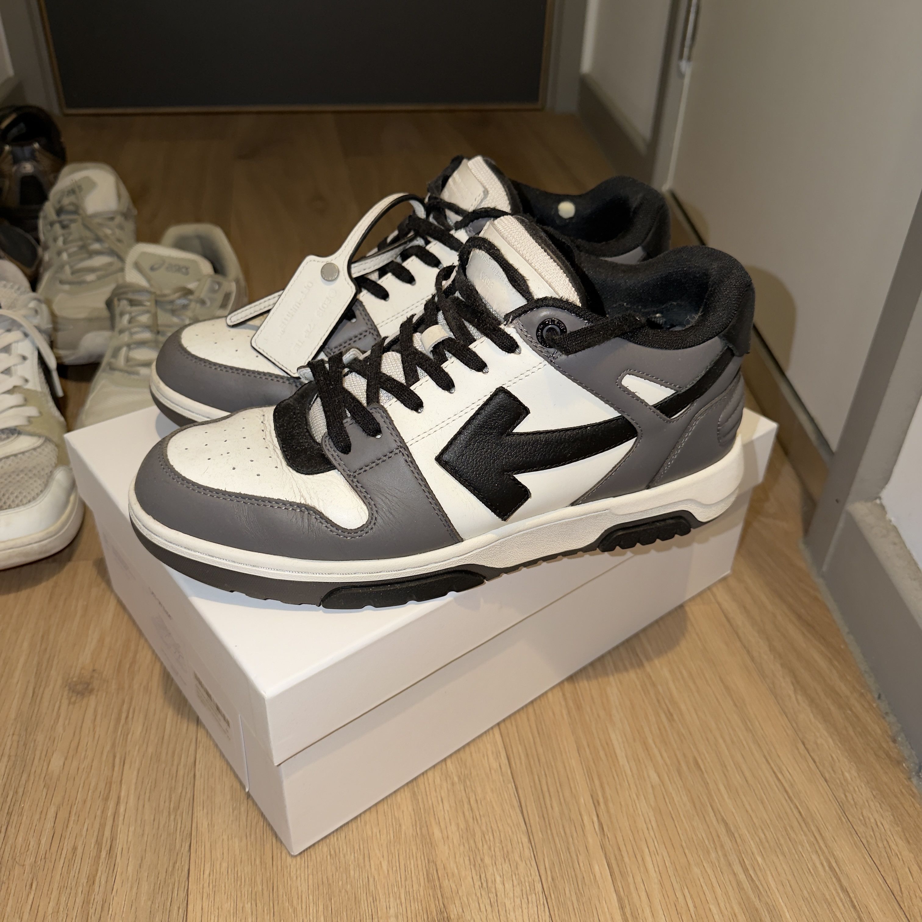 Off-White Off-White Out Of Office Size US 11 / EU 44 - 2 Thumbnail