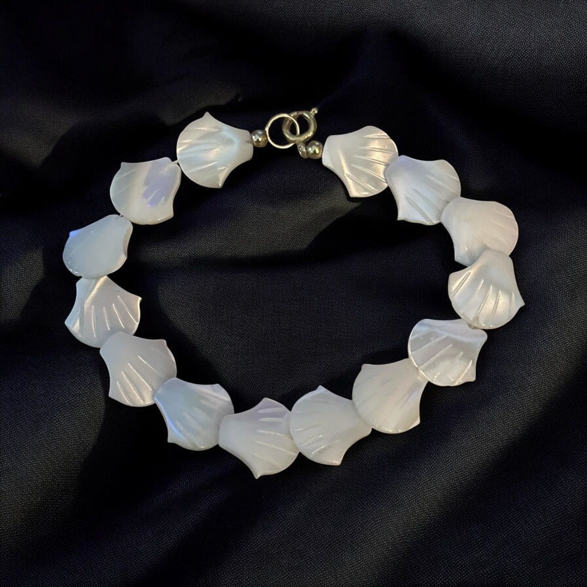 Vintage Vintage mother of pearl shells bracelet Size ONE SIZE - 1 Thumbnail