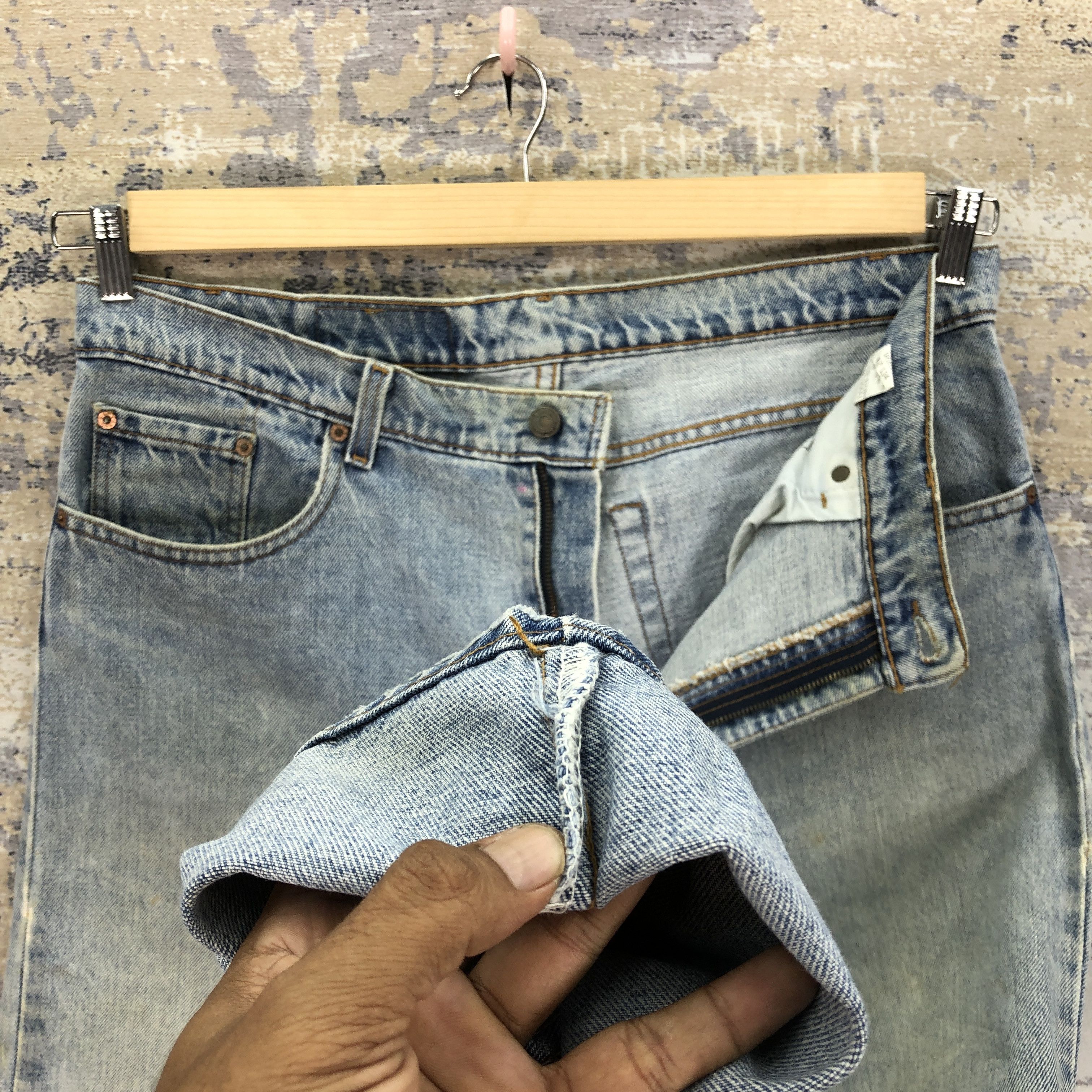 Levi's Vintage Levis Light Wash Jeans Levi's Ripped Faded Denim Size US 36 / EU 52 - 9 Thumbnail