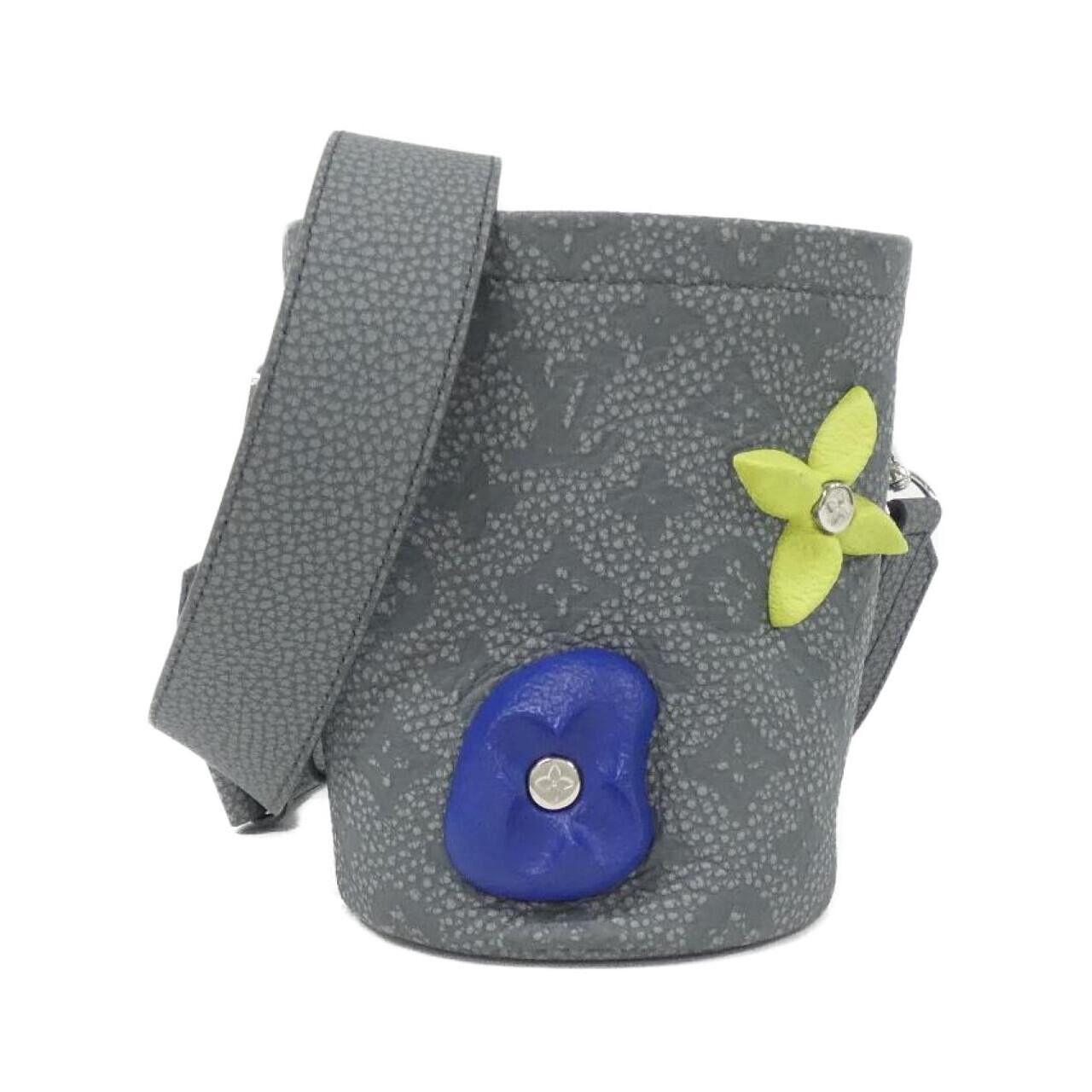 Louis Vuitton Louis Vuitton Louis Vuitton Chalk Pouch Calf Accessory Pouch Leather Vanity Bag M81572 DUTY FREE for USA Size ONE SIZE - 1 Thumbnail