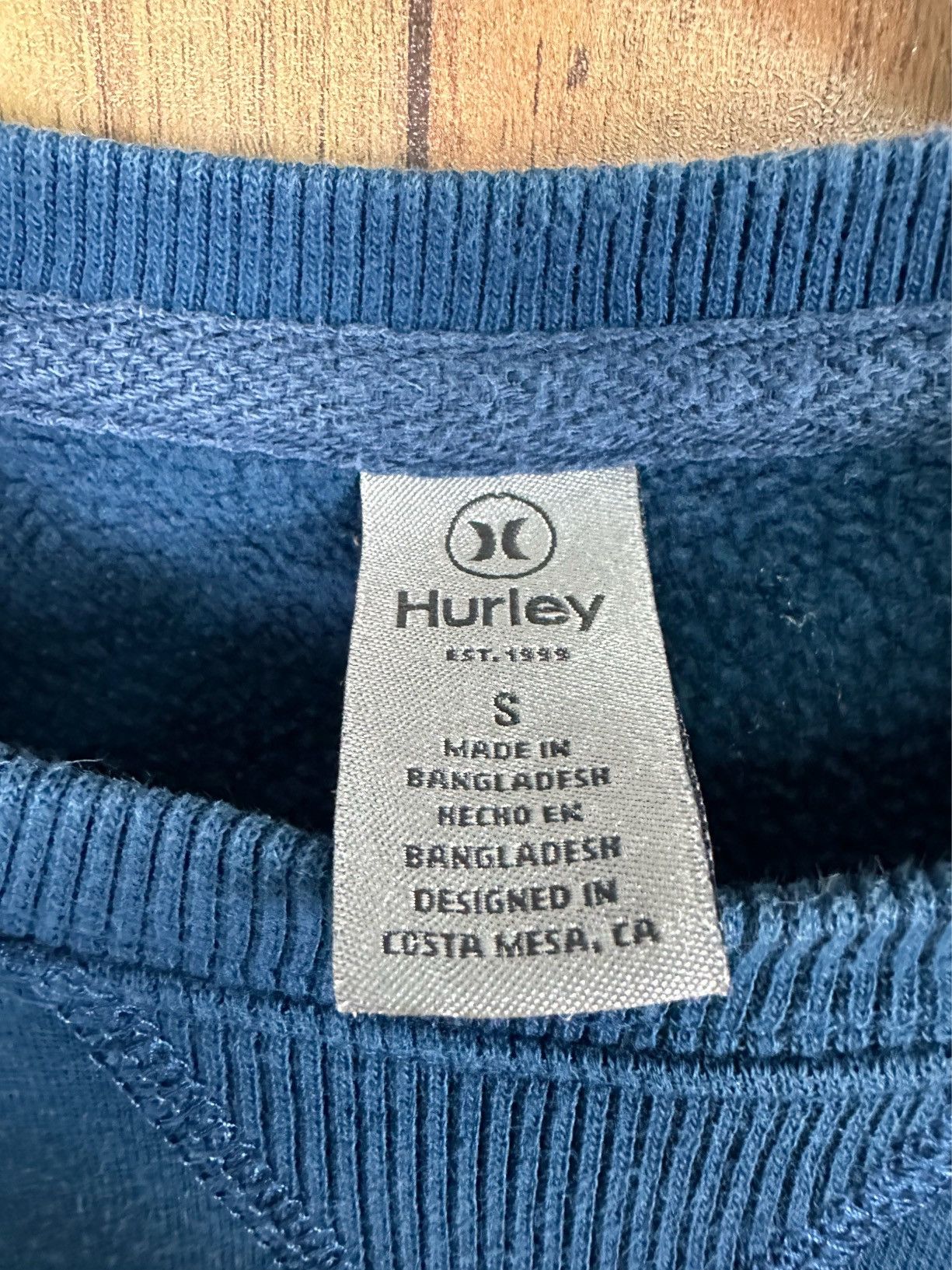 Hurley × Vintage Vintage Hurley Plain Faded Crewneck Sweatshirt A301 Size US S / EU 44-46 / 1 - 6 Thumbnail