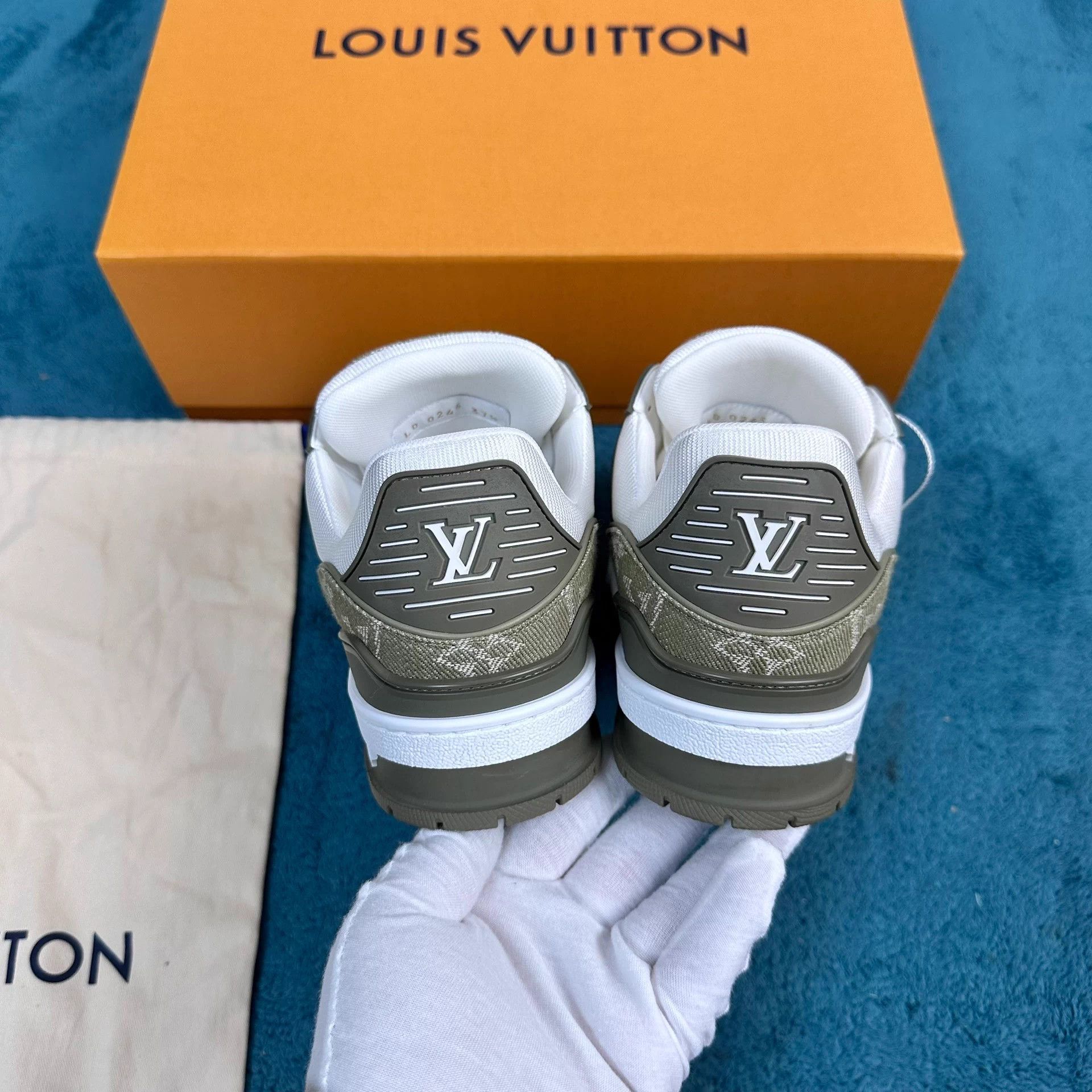 Louis Vuitton LV Trainer 25SS Green Low-Top Sneakers 37.5 Size US 6.5 / IT 36.5 - 4 Thumbnail