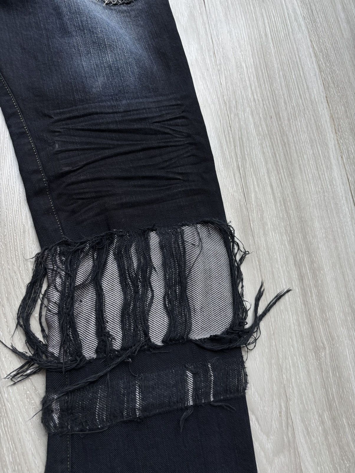 Japanese Brand LUV MAISON distressed jeans Size US 31 - 8 Thumbnail
