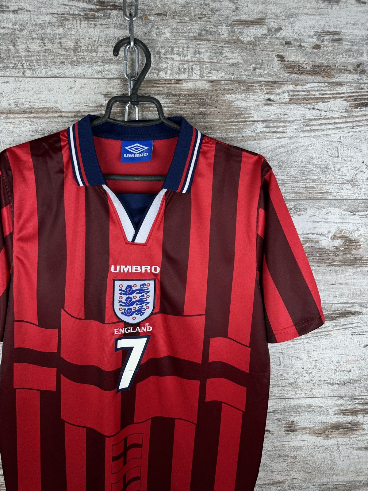 Umbro × Vintage Mens Vintage Umbro England National Team Huckerby T-shirt Size US XL / EU 56 / 4 - 3 Thumbnail