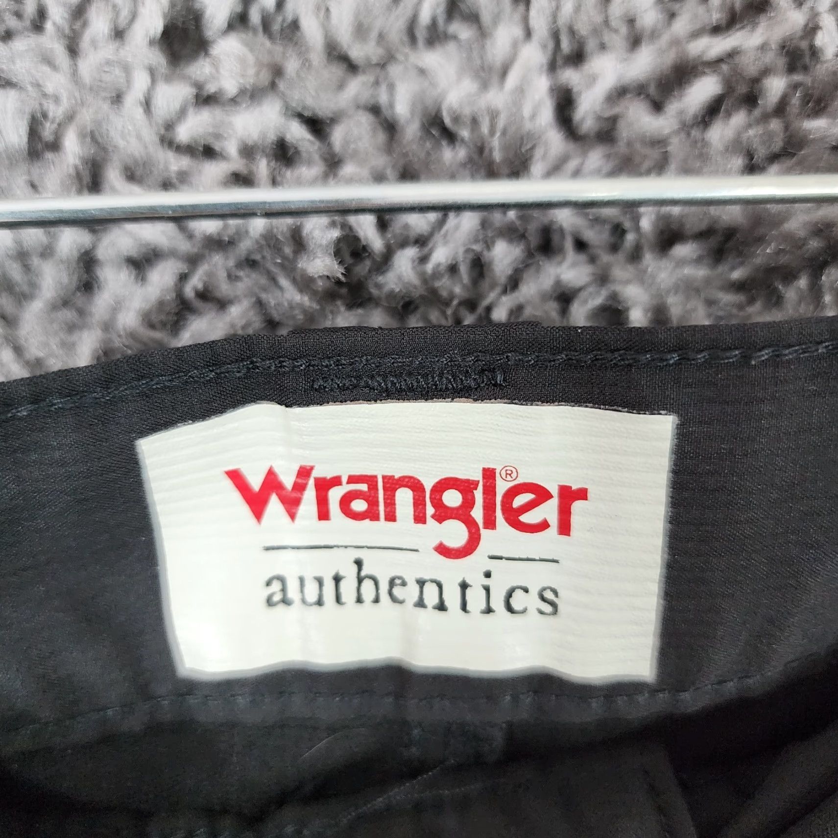 Wrangler Wrangler Authentics Mens Black Chino Shorts 100% Polyester Elastic Waist Size 42 Size US 42 / EU 58 - 2 Thumbnail