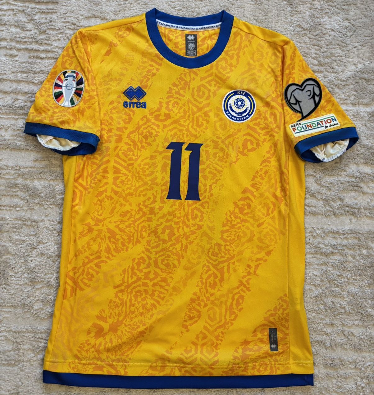 Errea National team of Kazakhstan 🇰🇿 Size US L / EU 52-54 / 3 - 1 Thumbnail
