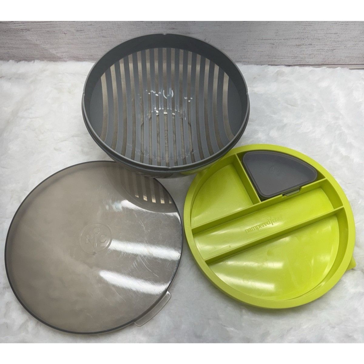 Other PAMPERED CHEF Salad Cutting Bowl Item #100086 Retired Disco Size ONE SIZE - 12 Thumbnail