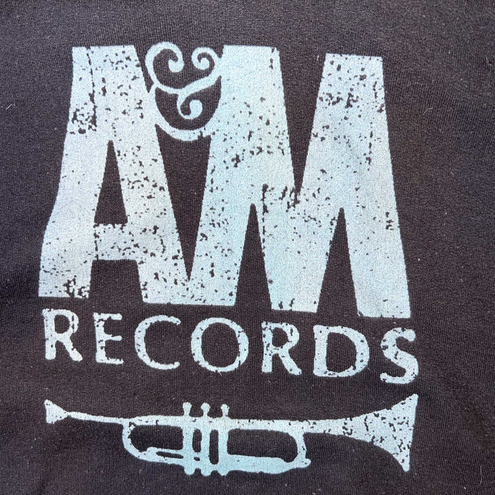 Gildan A&M Records Logo Sweatshirt Hooded Graphic Print Medium Black New Mens Hoodie Crew Neck Pockets Long Sleeve Cotton Knit Gildan Heavy Blend Size US M / EU 48-50 / 2 - 2 Thumbnail
