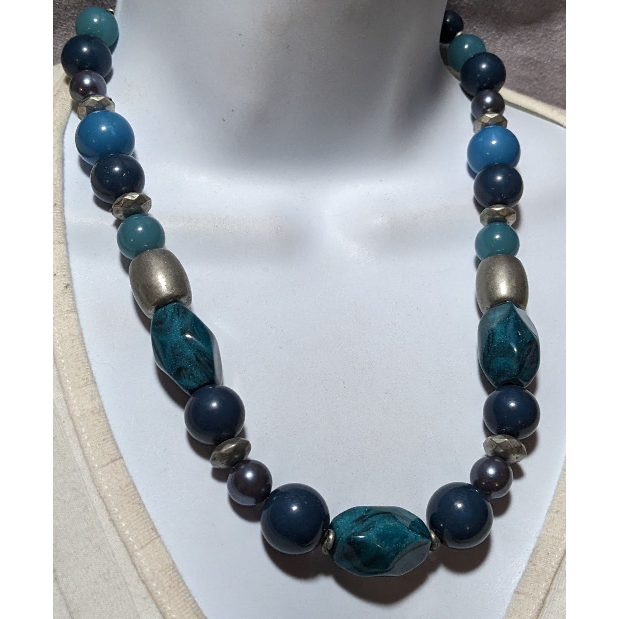 Other Blue And Silver Casual Chunky Beaded Necklace Size ONE SIZE - 6 Thumbnail