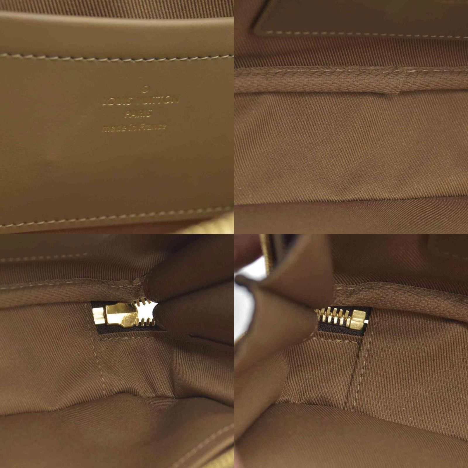 Louis Vuitton $3300 Louis Vuitton Monogram Utility Crossbody RFID Size ONE SIZE - 6 Thumbnail
