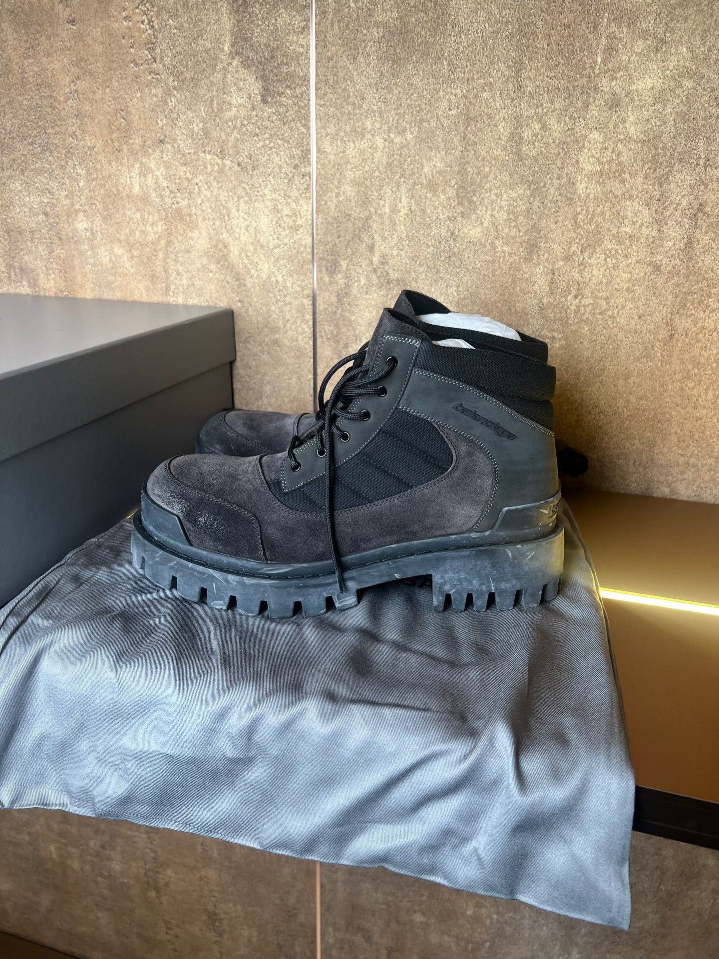 Balenciaga Balenciaga Combat Boots Size US 9 / EU 42 - 6 Thumbnail