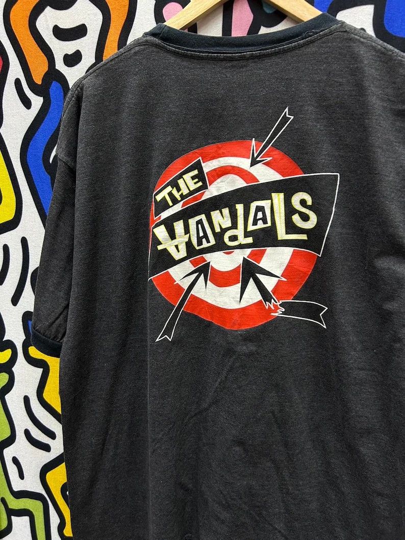 Band Tees Vintage 2000s The Vandals Band tshirt size L Size US L / EU 52-54 / 3 - 1 Thumbnail