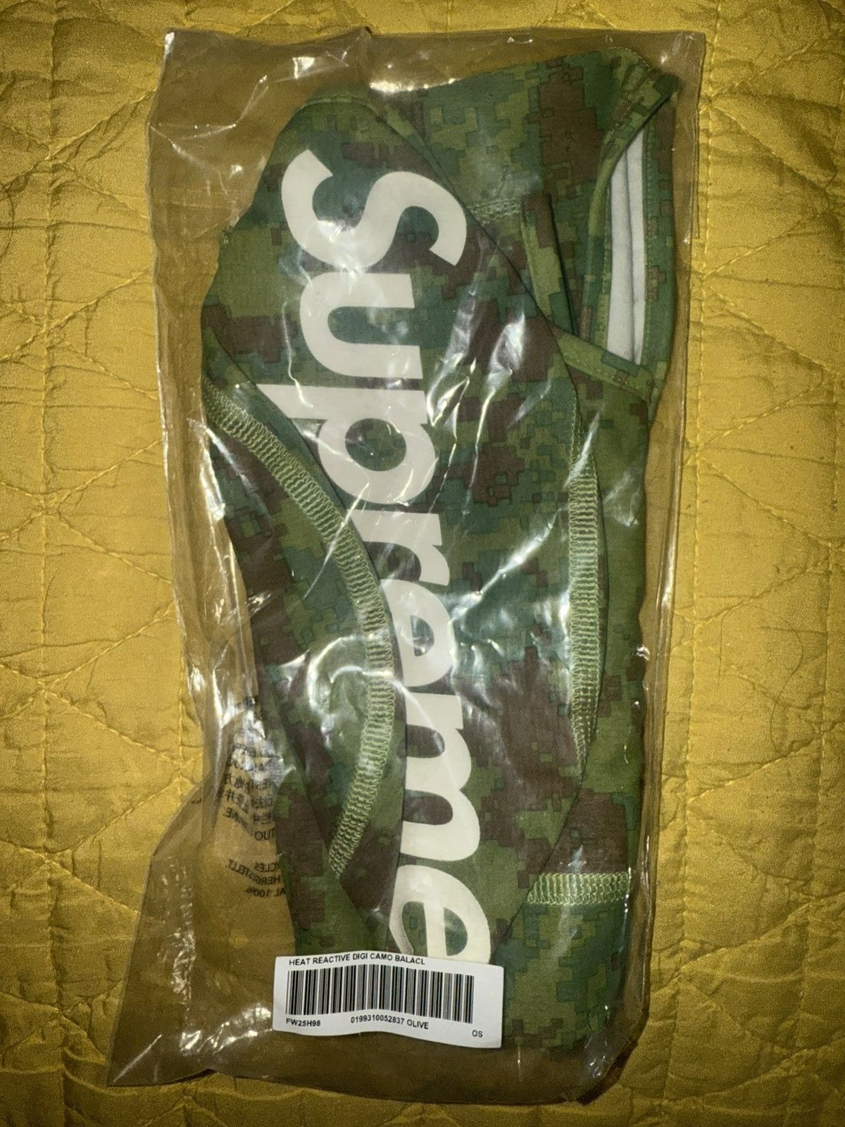 Supreme Supreme Heat Reactive Digi Camo Balaclava Green Size ONE SIZE - 2 Thumbnail