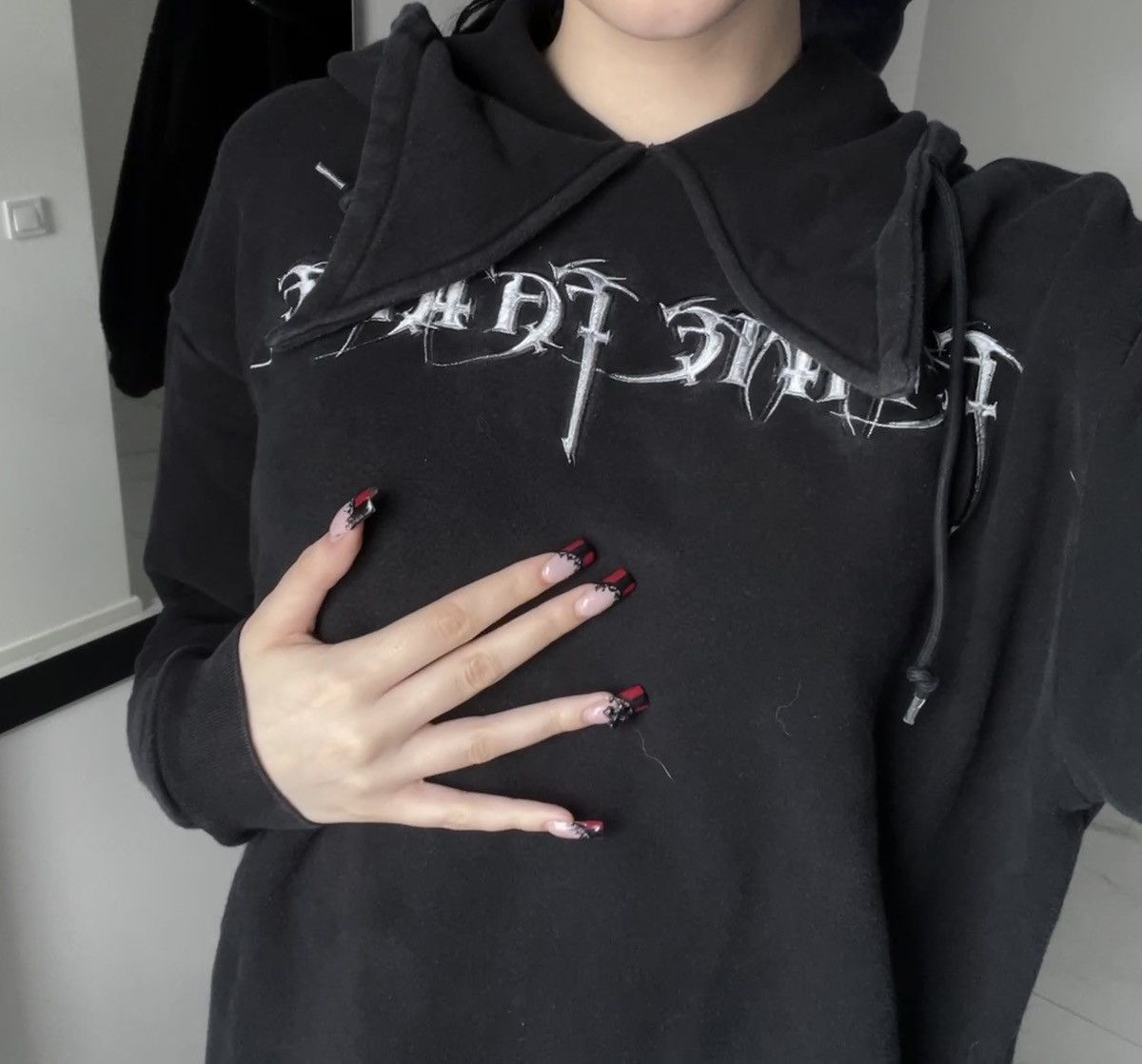 Balenciaga Balenciaga femme fatale hoodie Size US S / EU 44-46 / 1 - 6 Thumbnail