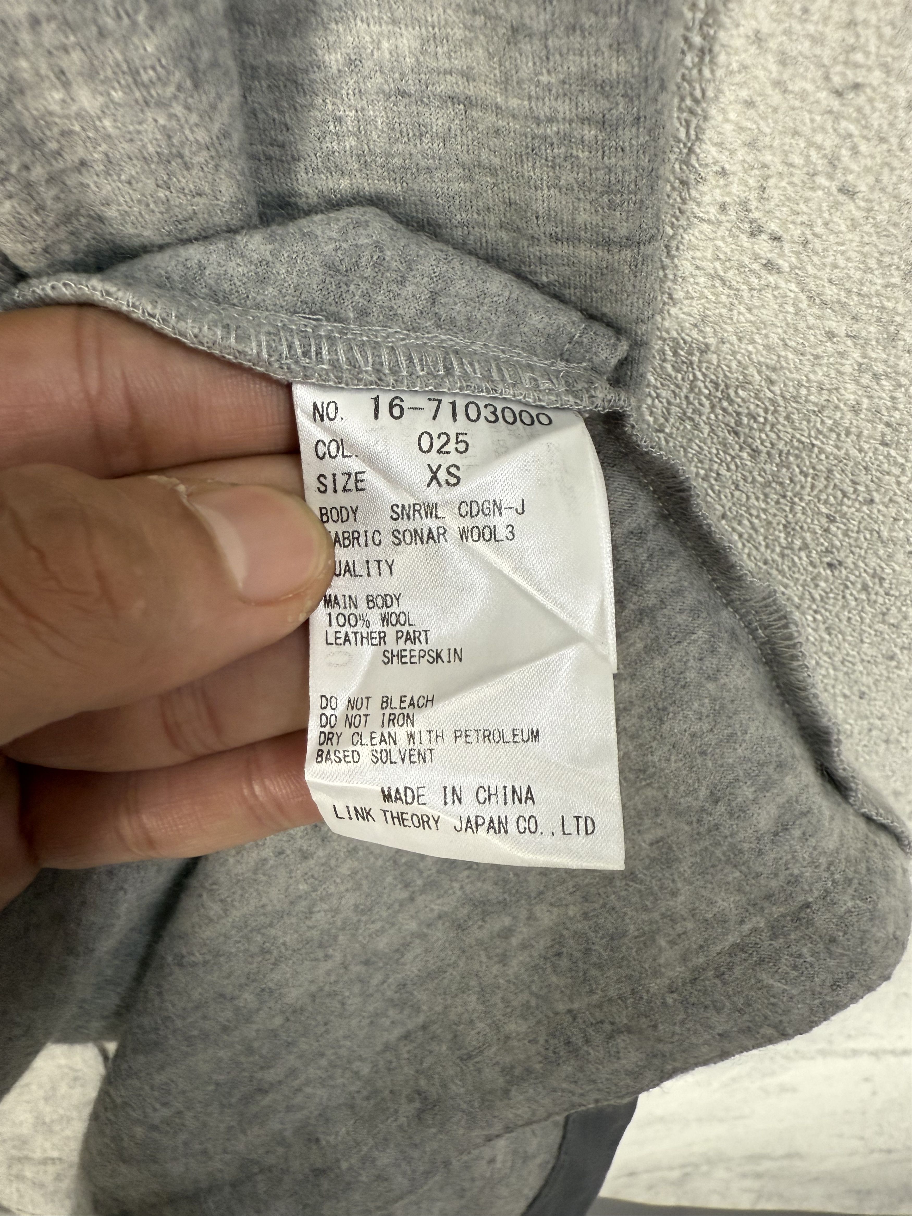 Helmut Lang Helmut Lang Asymmetric Wool Wrap Cardigan Size XS / US 0-2 / IT 36-38 - 8 Thumbnail