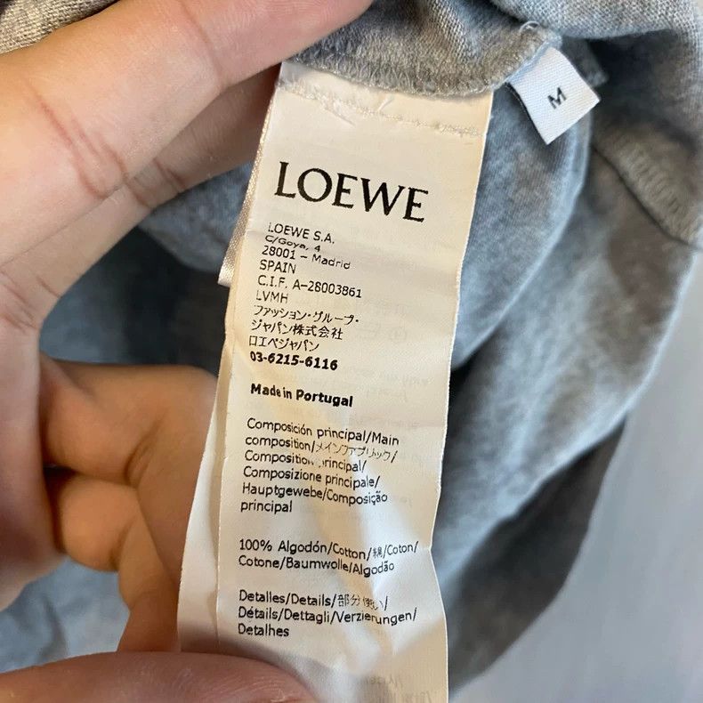 Loewe LOEWE Satoshi and Satoshi Xun's embroidered letters on sho Size M / US 6-8 / IT 42-44 - 4 Thumbnail