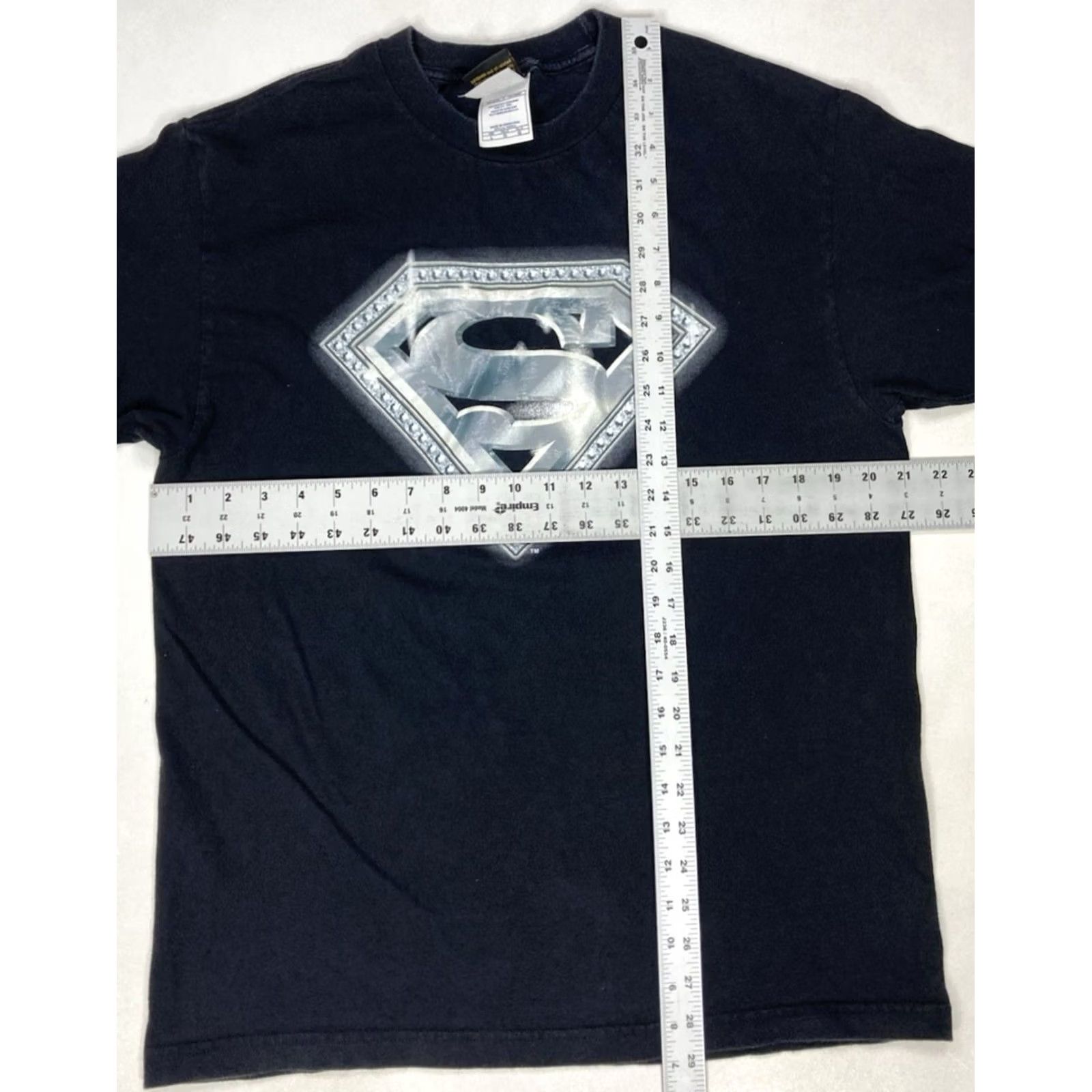 Vintage VINTAGE Superman Logo 2002 Graphic T-shirt Men Large Black Short Sleeve Movie Shirt Men L Black Logo Graphic 2002 Superman Vintage Mens Shirts Size US L / EU 52-54 / 3 - 6 Thumbnail