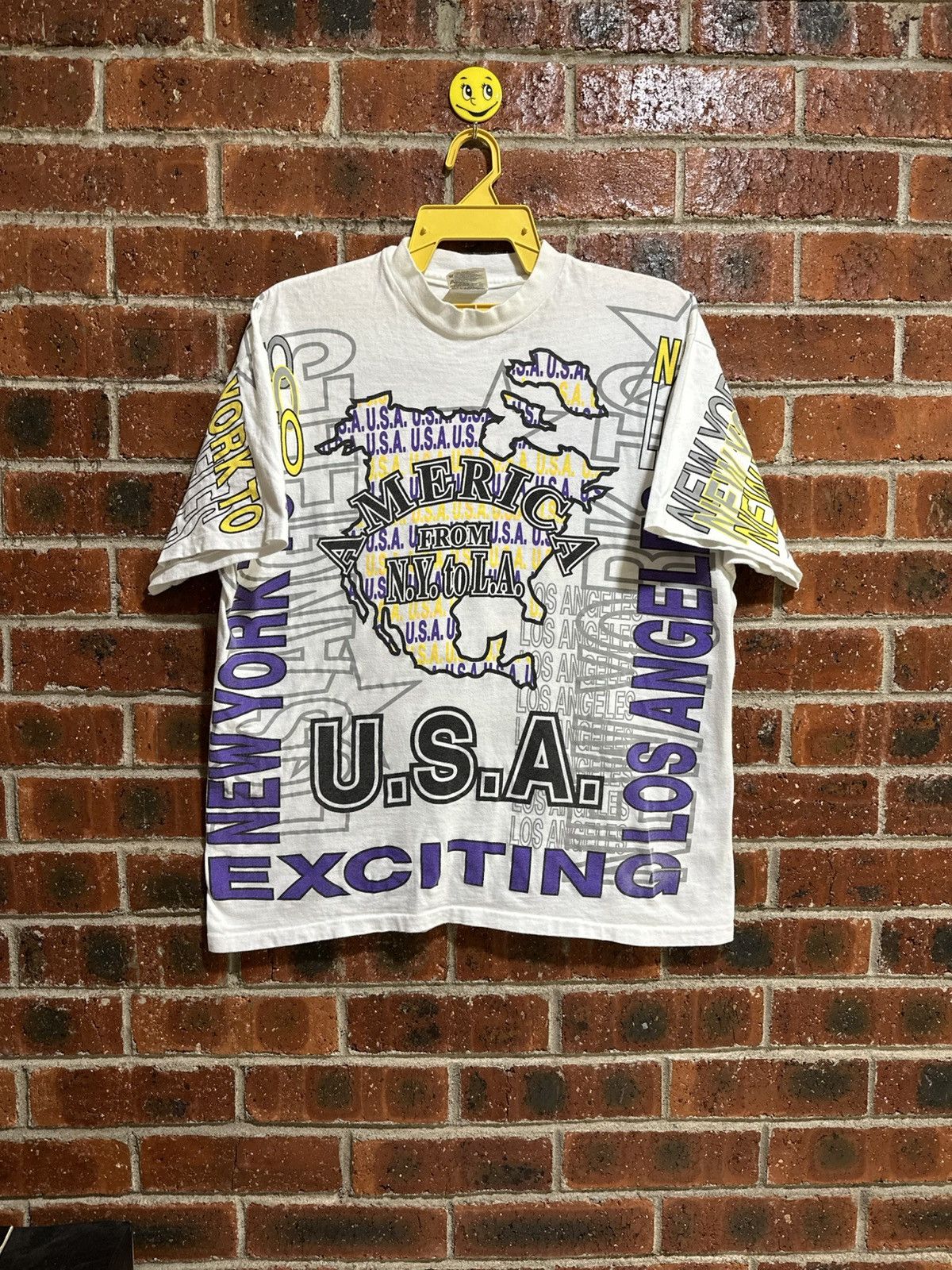 Vintage Vintage America From N.Y To L.A Fullprint Faded Tee Size US L / EU 52-54 / 3 - 1 Thumbnail