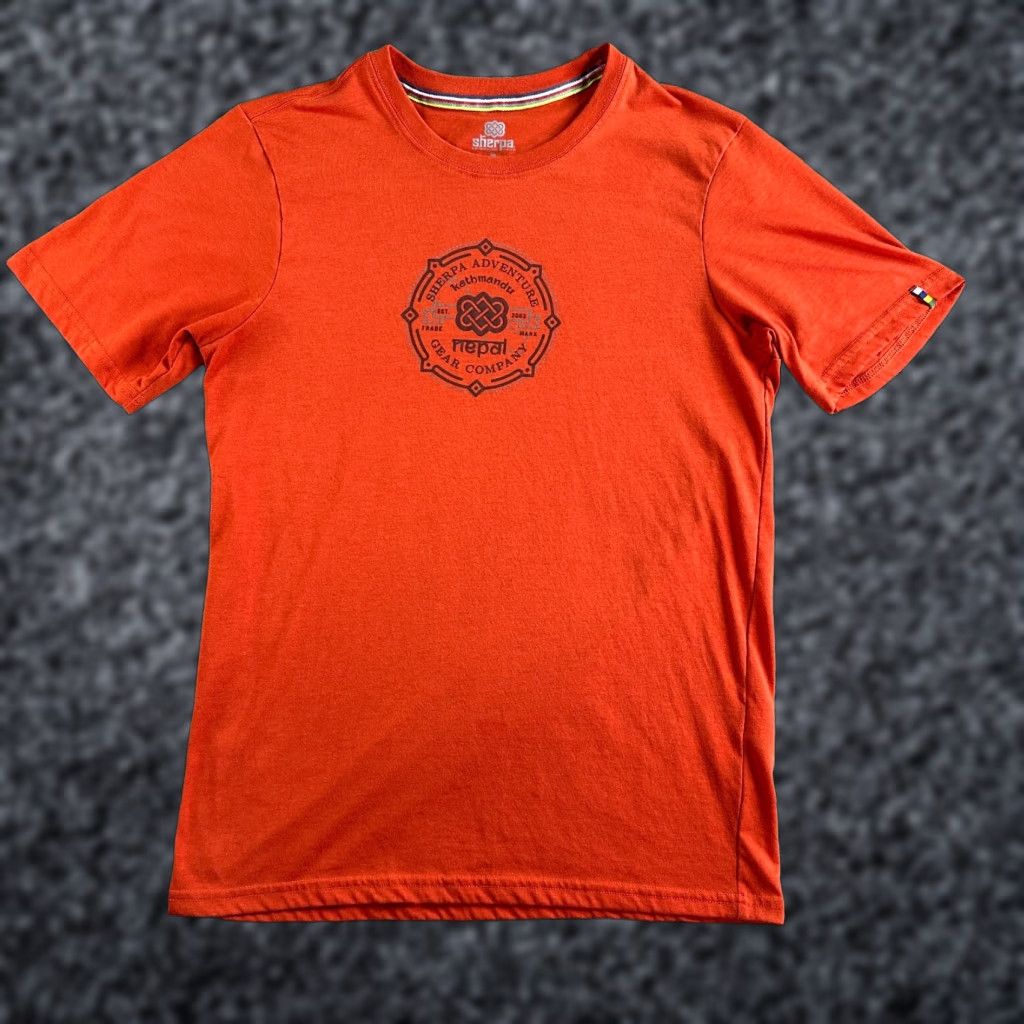 Vintage Sherpa Shirt Mens Small Orange Kathmandu Nepal Short Sleeve Graphic Print Logo Crew Neck T-Shirt Size US S / EU 44-46 / 1 - 1 Thumbnail