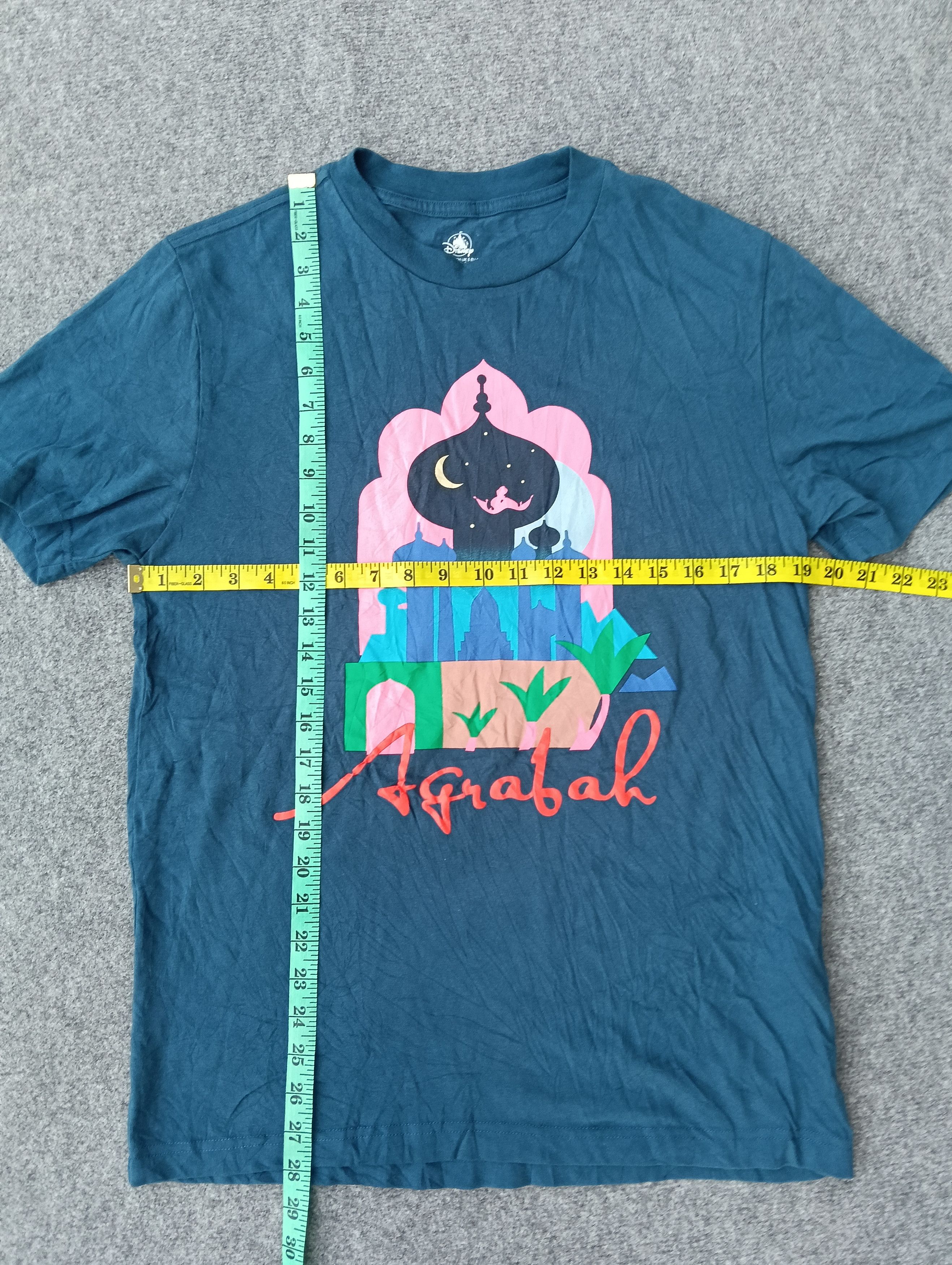 Anime ALADDIN T-SHIRT Size US S / EU 44-46 / 1 - 3 Thumbnail