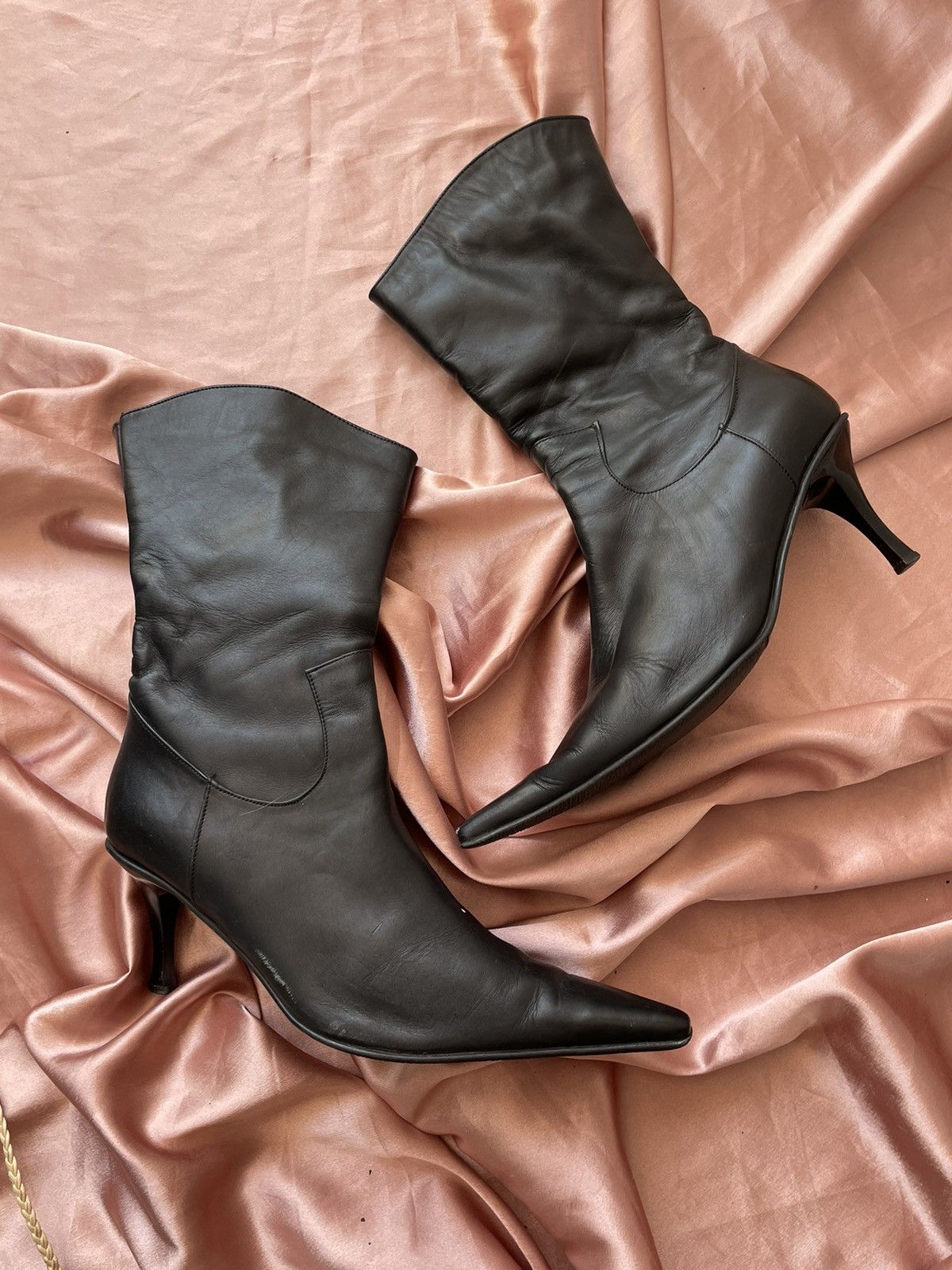 Vintage 00’s leather boots Size US 7.5 / IT 37.5 - 8 Thumbnail