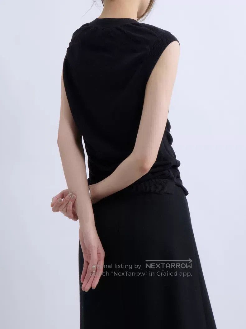 Helmut Lang Helmut Lang Black 3D Pleated Sleeveless Top Size S / US 4 / IT 40 - 4 Thumbnail