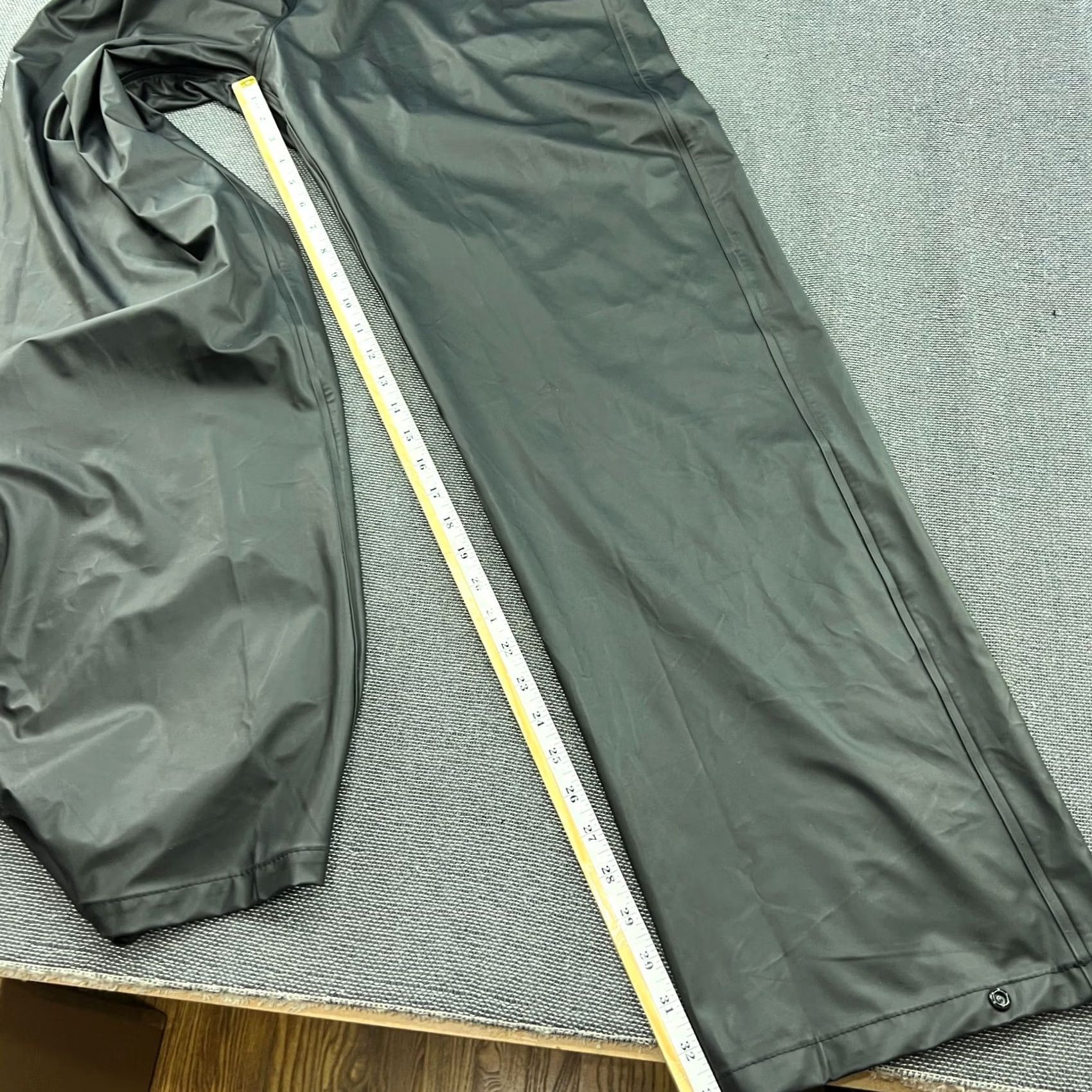 2XU 2XU Helly Hasen Voss Waterproof Mens Pants XL Black Outdoor Rain Pants Athletic Size US 36 / EU 52 - 7 Thumbnail