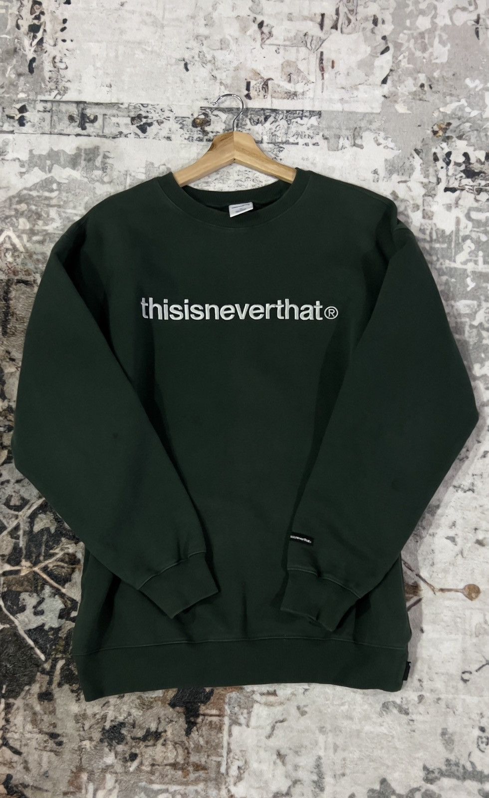 thisisneverthat 2000s THISISNEVERTHAT EMBROIDERY SPELL SWEATSHIRT Size US M / EU 48-50 / 2 - 1 Thumbnail