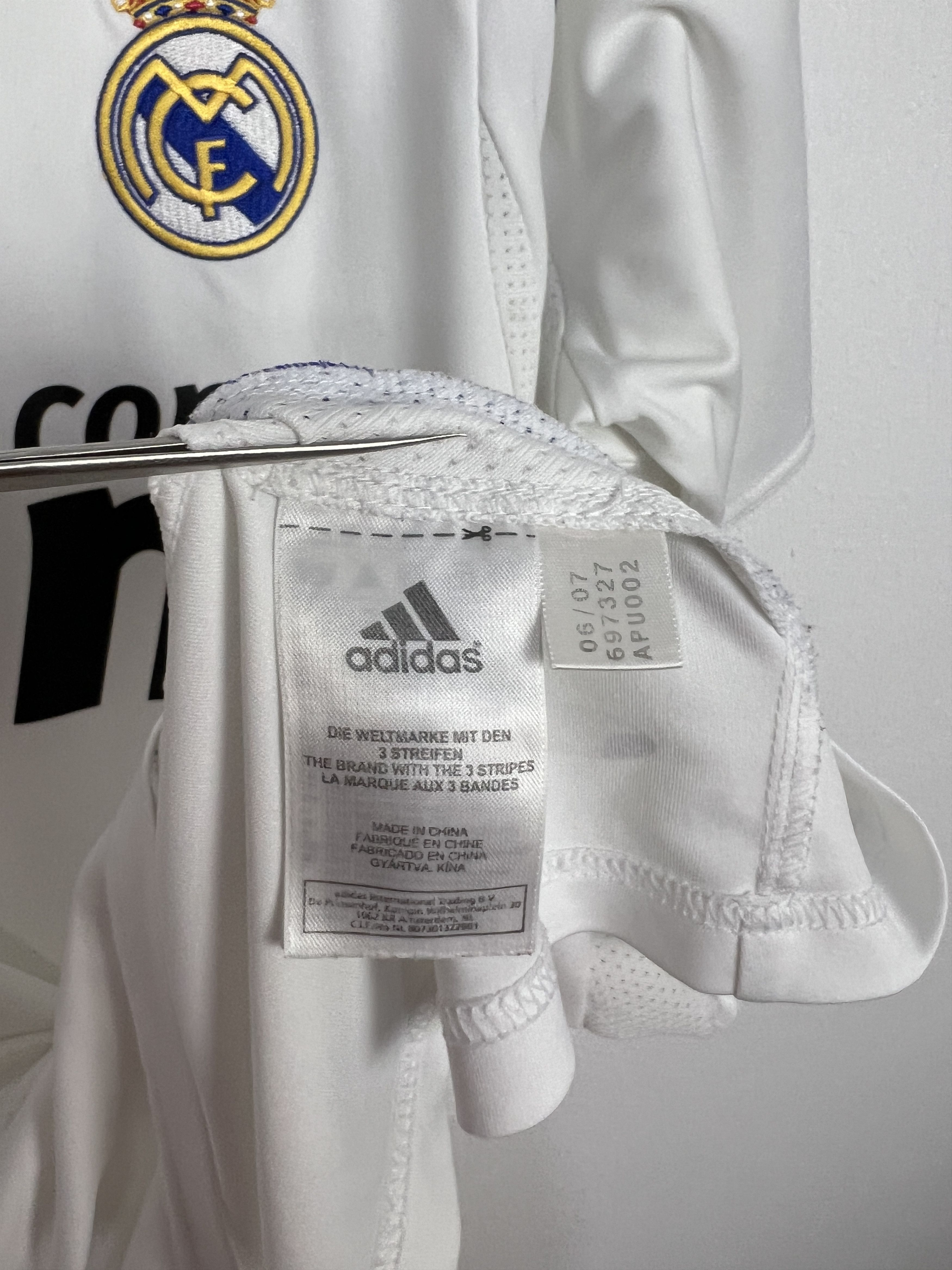 Adidas Real Madrid Home football shirt 2007 Soccer Adidas Size US XL / EU 56 / 4 - 10 Thumbnail
