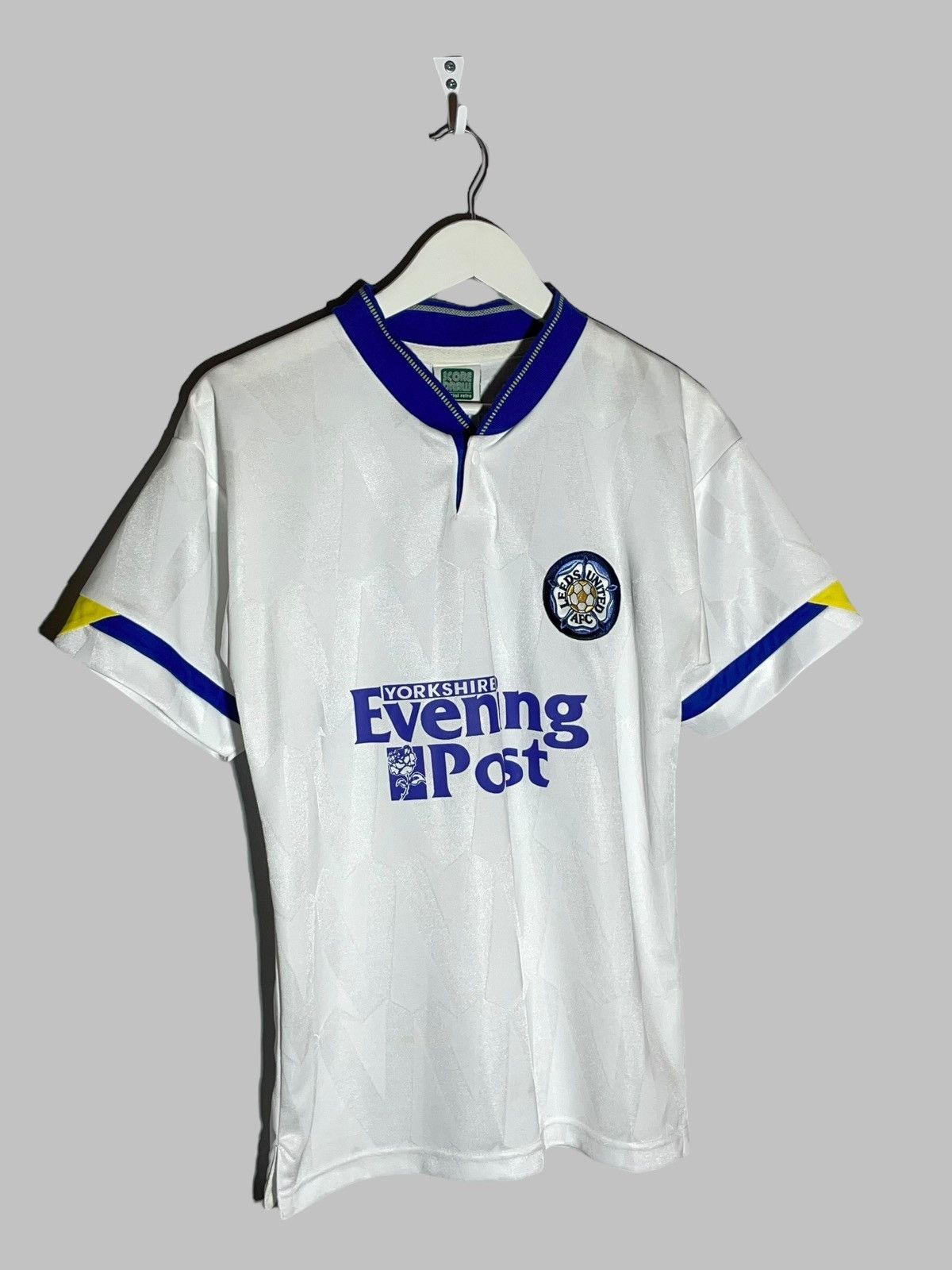Vintage #11 Speed Leeds United 1991/92 Home Vintage Football Shirt Size US S / EU 44-46 / 1 - 3 Thumbnail