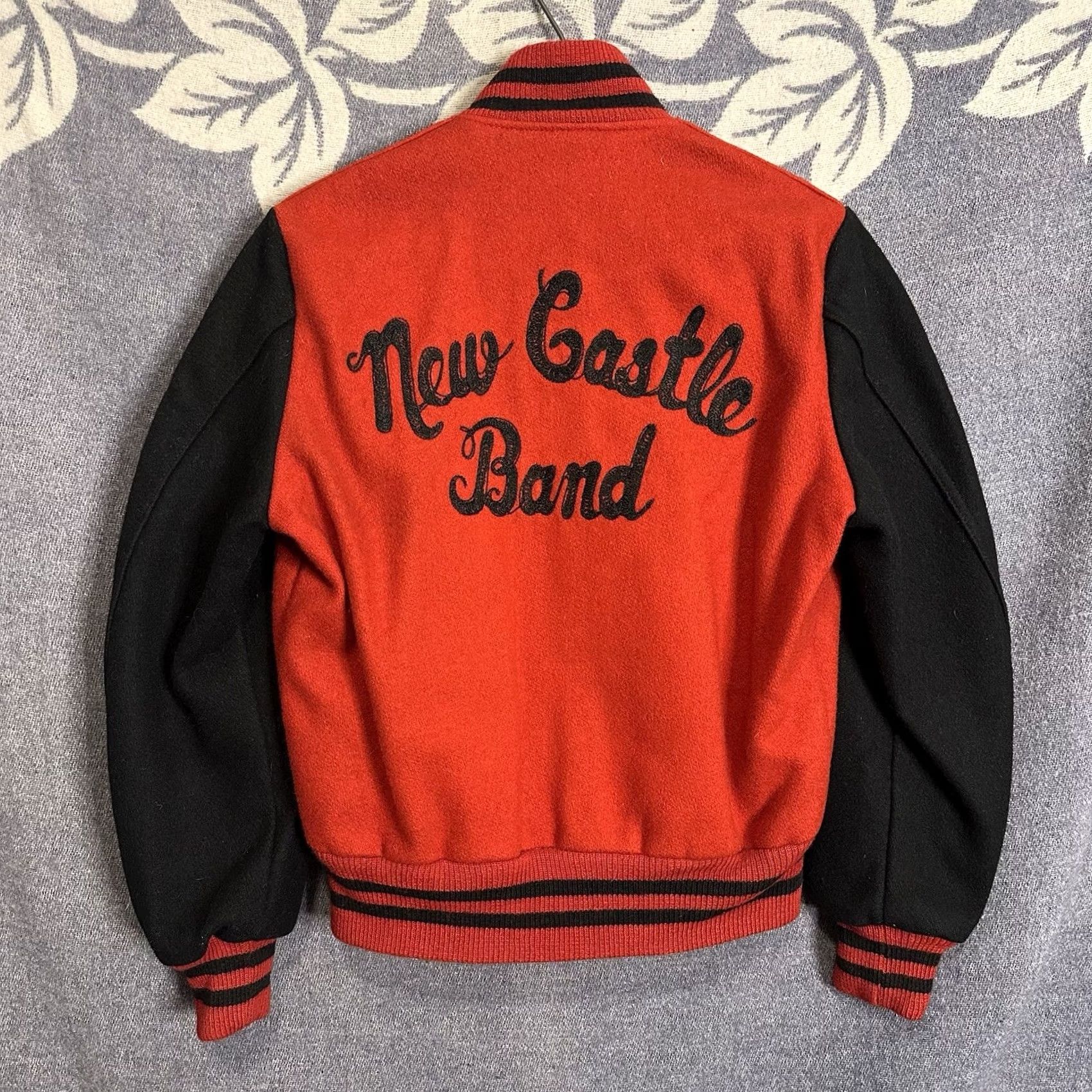 Vintage VINTAGE Howe Athletic Jacket Wool Varsity Small USA Made Red Wool 80s 90s Embroidered Pocket Long Sleeve Snap Button Women Varsity Jacket Short Length Size S / US 4 / IT 40 - 2 Thumbnail