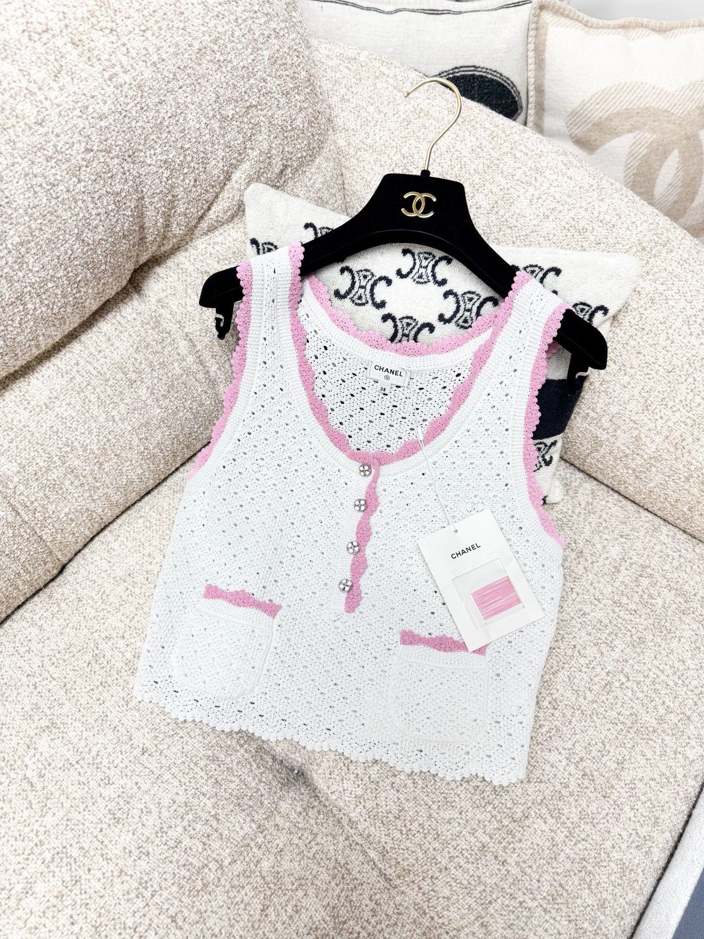 Chanel White Pink Trim Knit Sleeveless Top