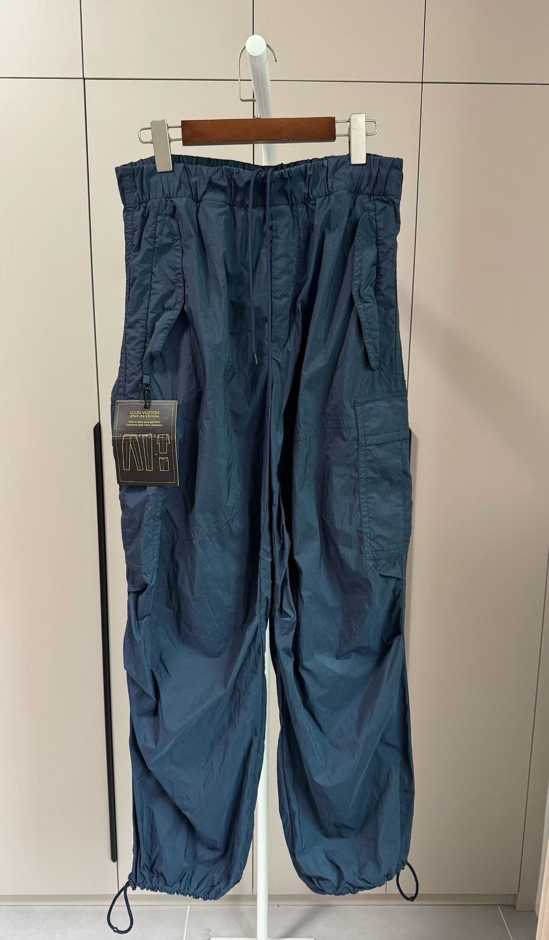 Louis Vuitton Louis Vuitton Nylon Casual Pants 34 Men Size US 34 / EU 50 - 1 Thumbnail