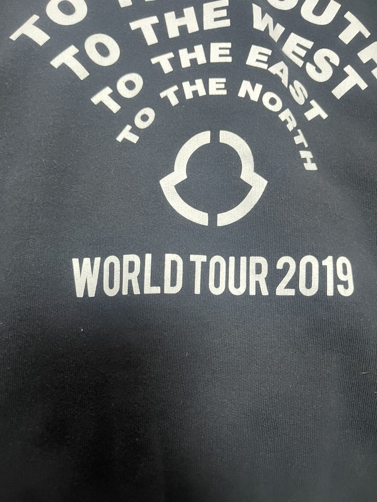 Fragment Design × Moncler MONCLER FRAGMENT ZIP HOODIE WORLD TOUR 2019 SIZE M-L Size US L / EU 52-54 / 3 - 16 Thumbnail
