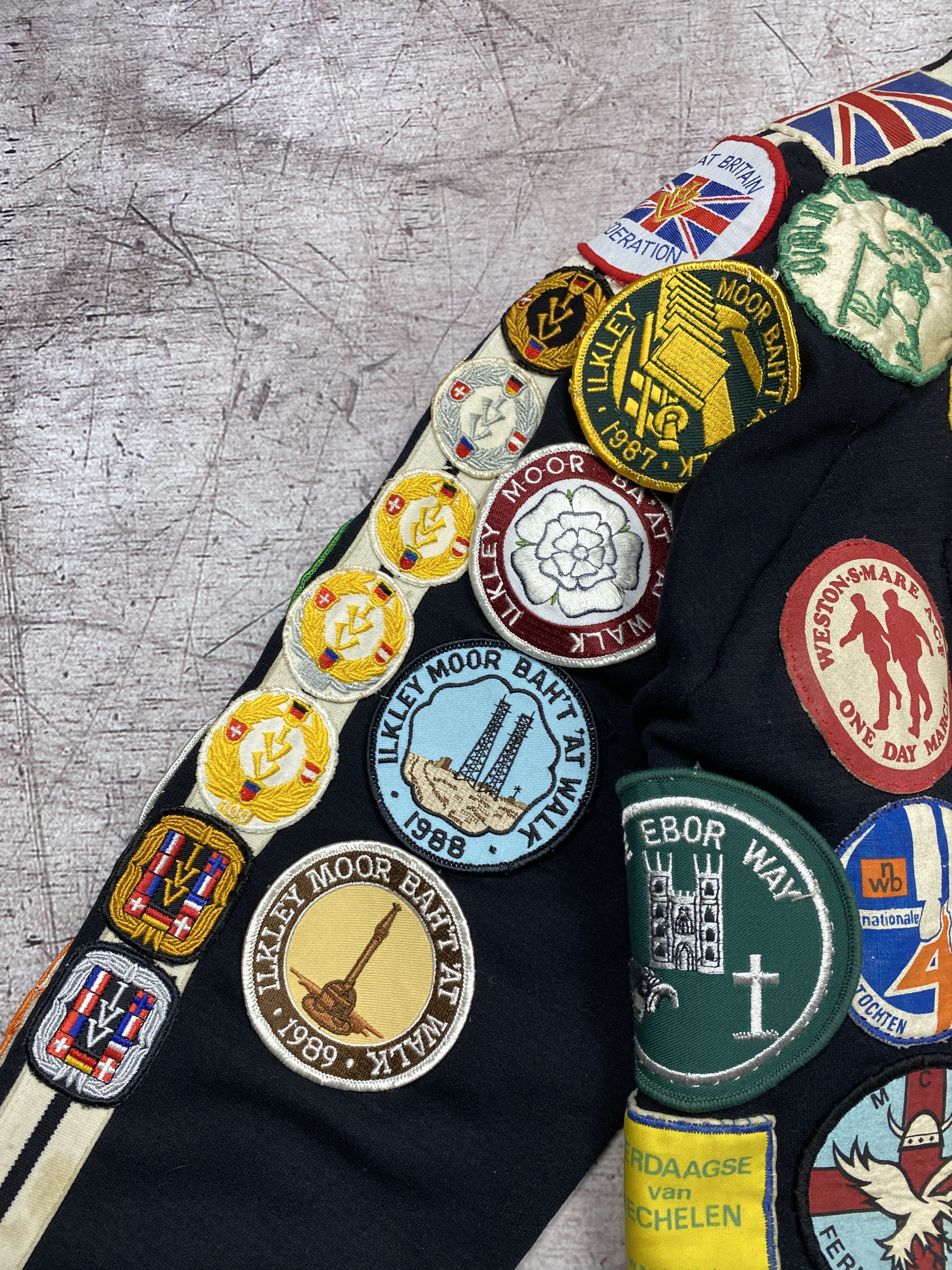 Vintage Vintage 1980’s Patch Covered Mens Bomber Jacket Size US L / EU 52-54 / 3 - 14 Thumbnail
