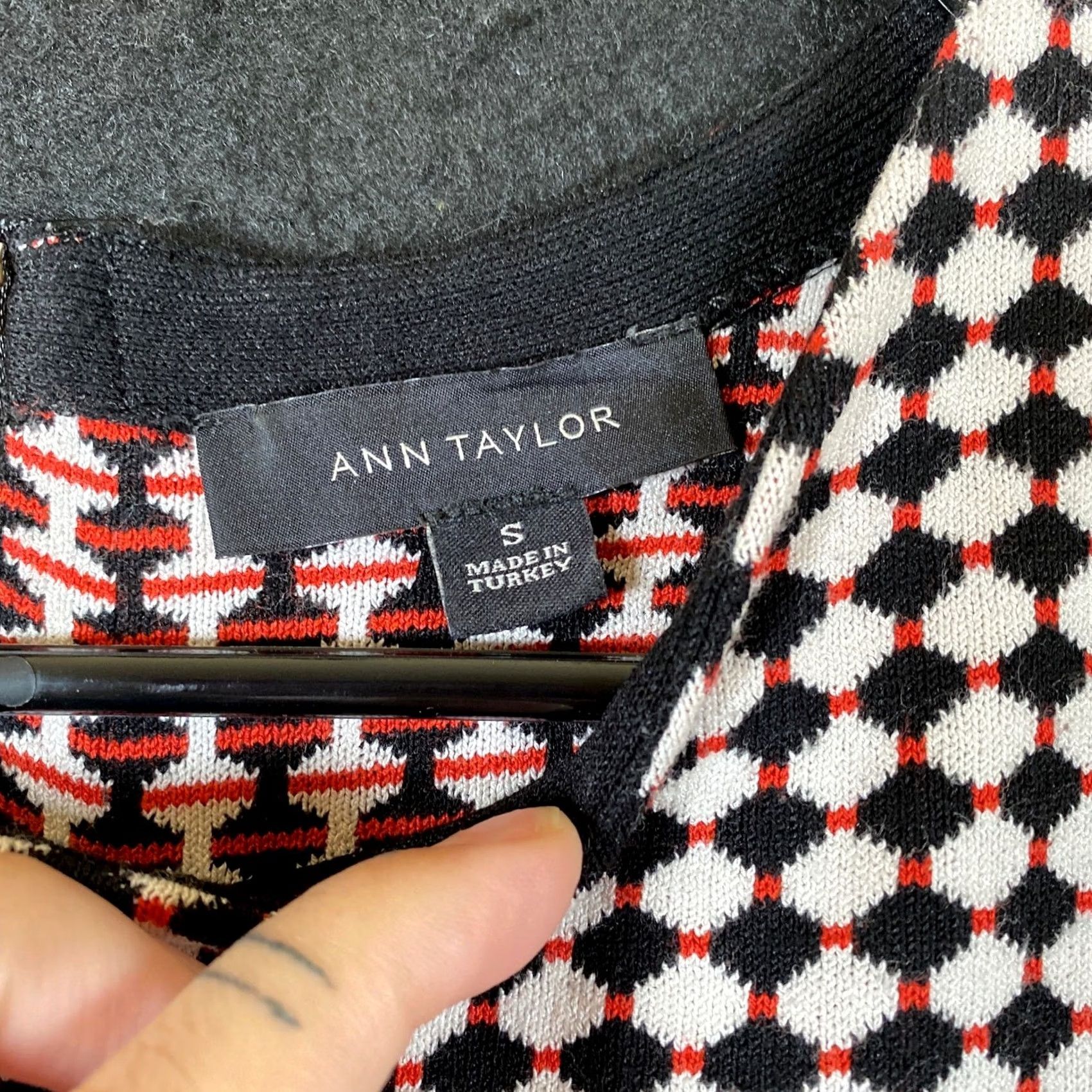 Ann Taylor Ann Taylor Womens Sweater Black Multicolor Argyle Diamond Knit Back Zip S Size S / US 4 / IT 40 - 4 Thumbnail