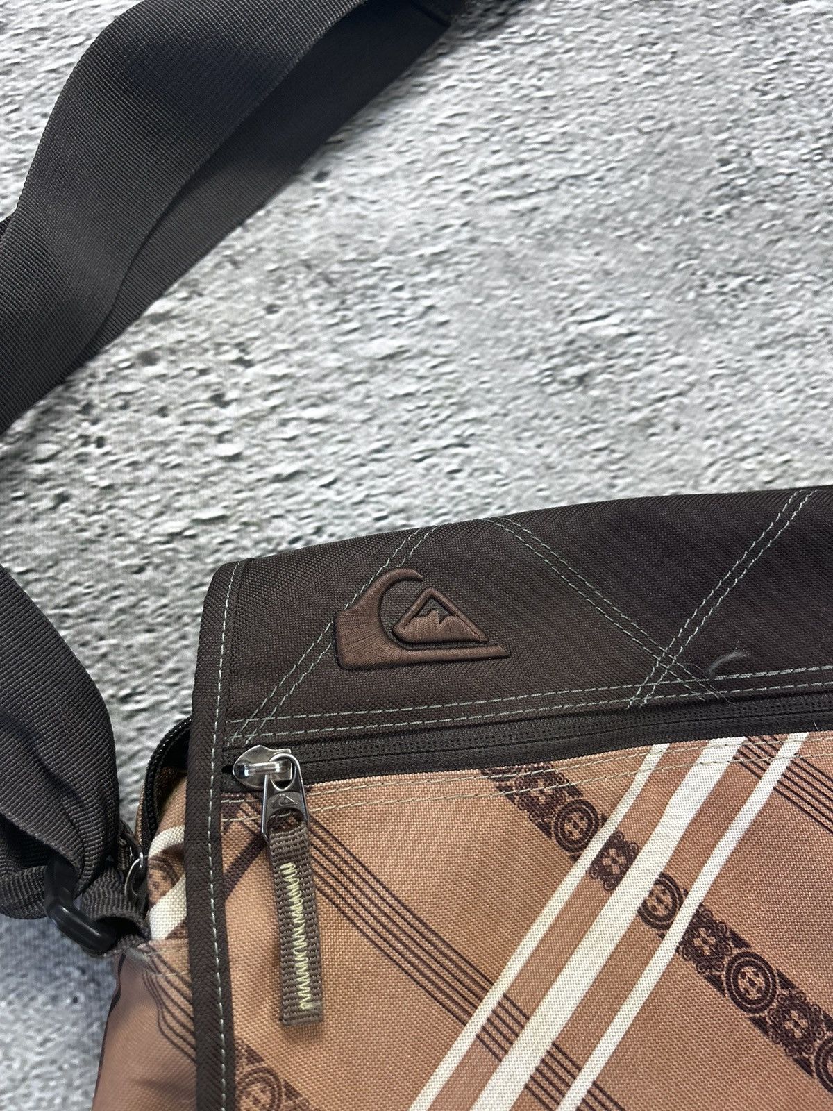 Quiksilver × Vintage Quicksilver sling bag vintage brown Y2K Size ONE SIZE - 3 Thumbnail