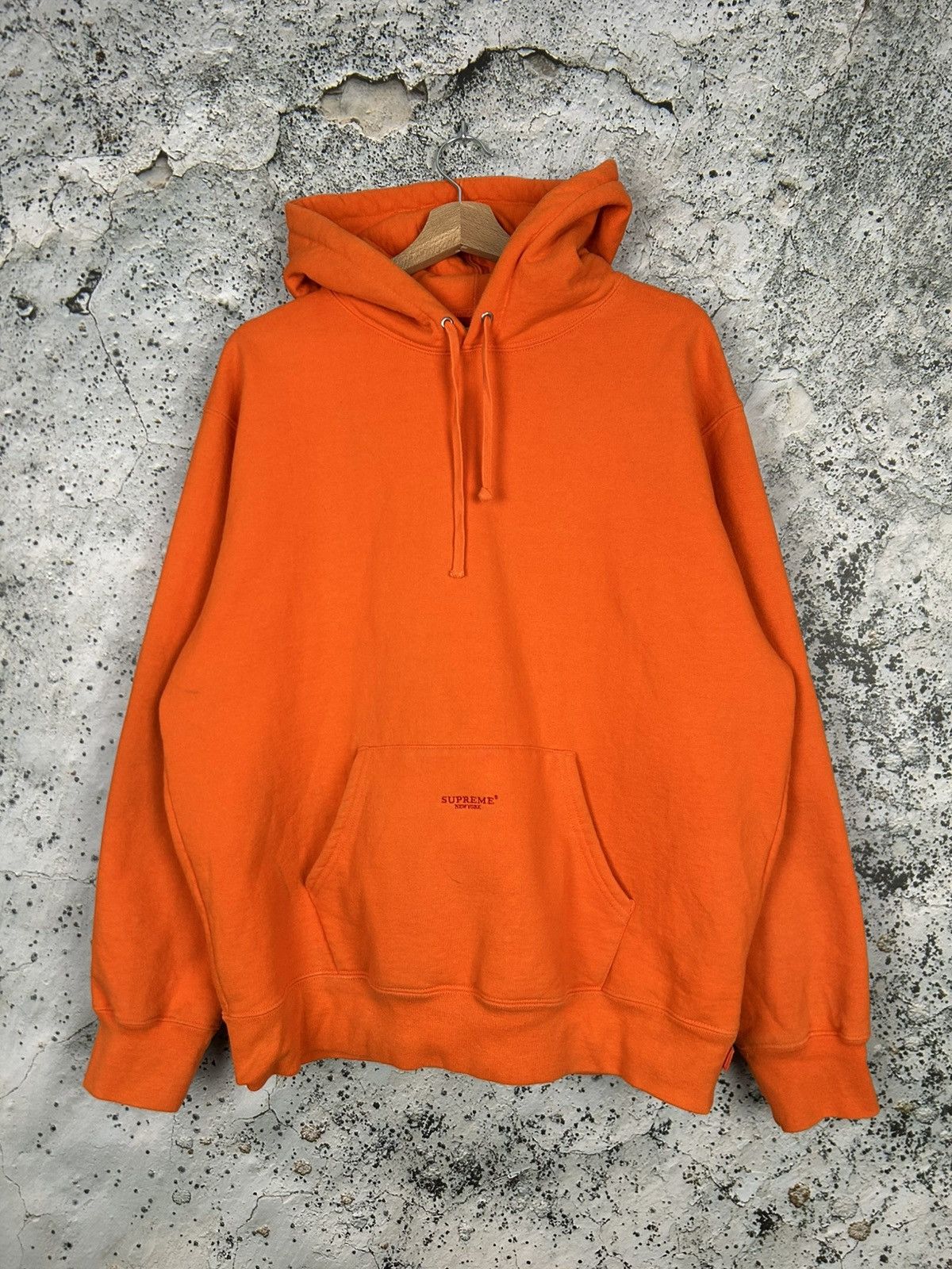 Supreme Supreme New York Orange Baggy Hoodie Rap Skate Streetwear Size US M / EU 48-50 / 2 - 1 Thumbnail