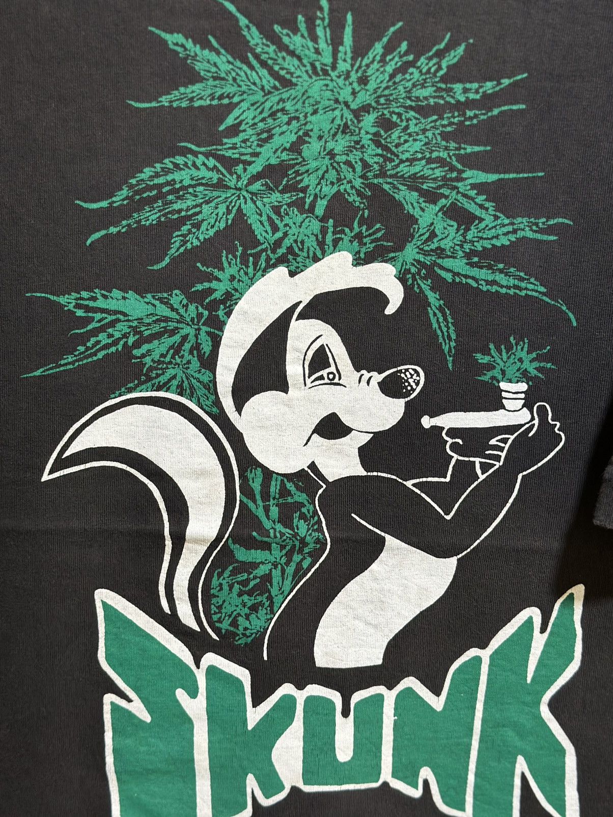 Cartoon Network Thrashed Vintage Skunk Punk Faded Tee Size US XL / EU 56 / 4 - 2 Thumbnail