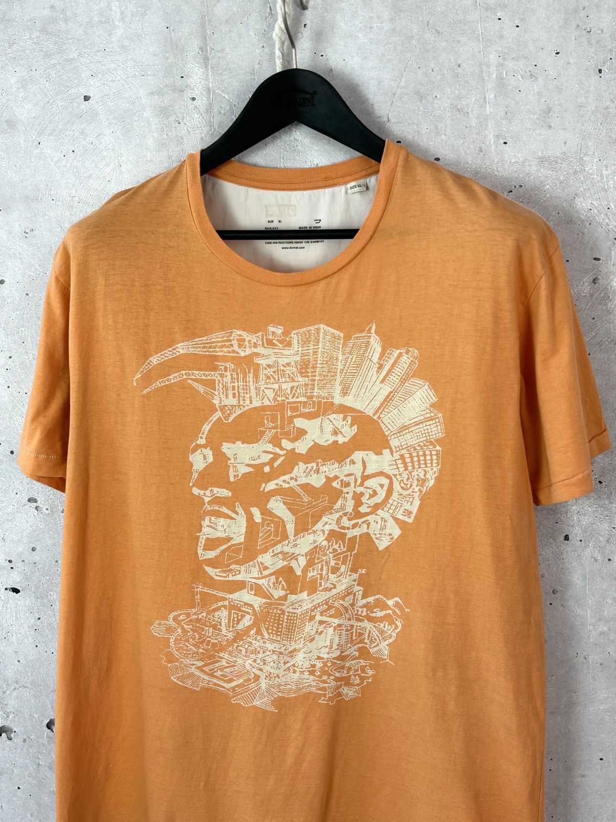 Diesel Vintage Diesel Printed Orange T-shirt Size US L / EU 52-54 / 3 - 2 Thumbnail