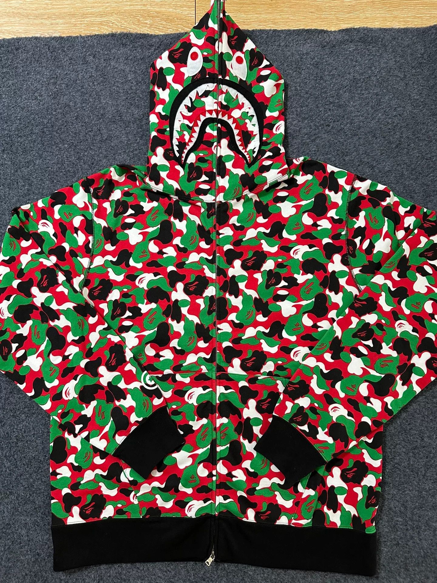 Bape Bape Xx Multi Shark Sweatshirt Size US XXL / EU 58 / 5 - 1 Thumbnail