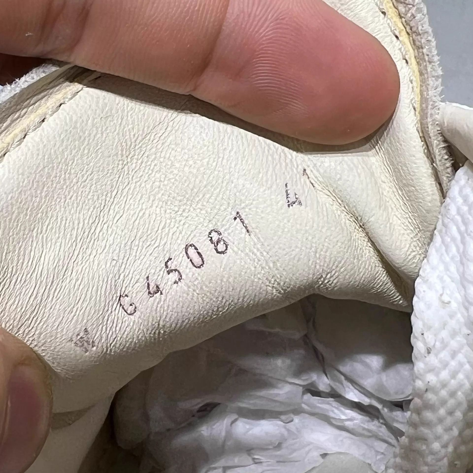 Chanel Chanel Suede Latte Sneaker 41 YH26079 Size US 8 / EU 41 - 8 Thumbnail
