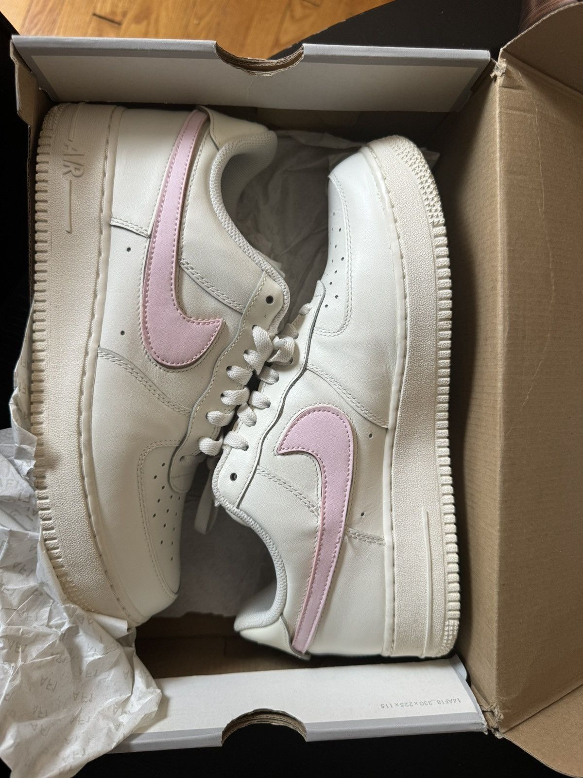 Nike Nike Air Force 1 Low Swoosh Pack 2018 Size US 10 / EU 43 - 2 Thumbnail