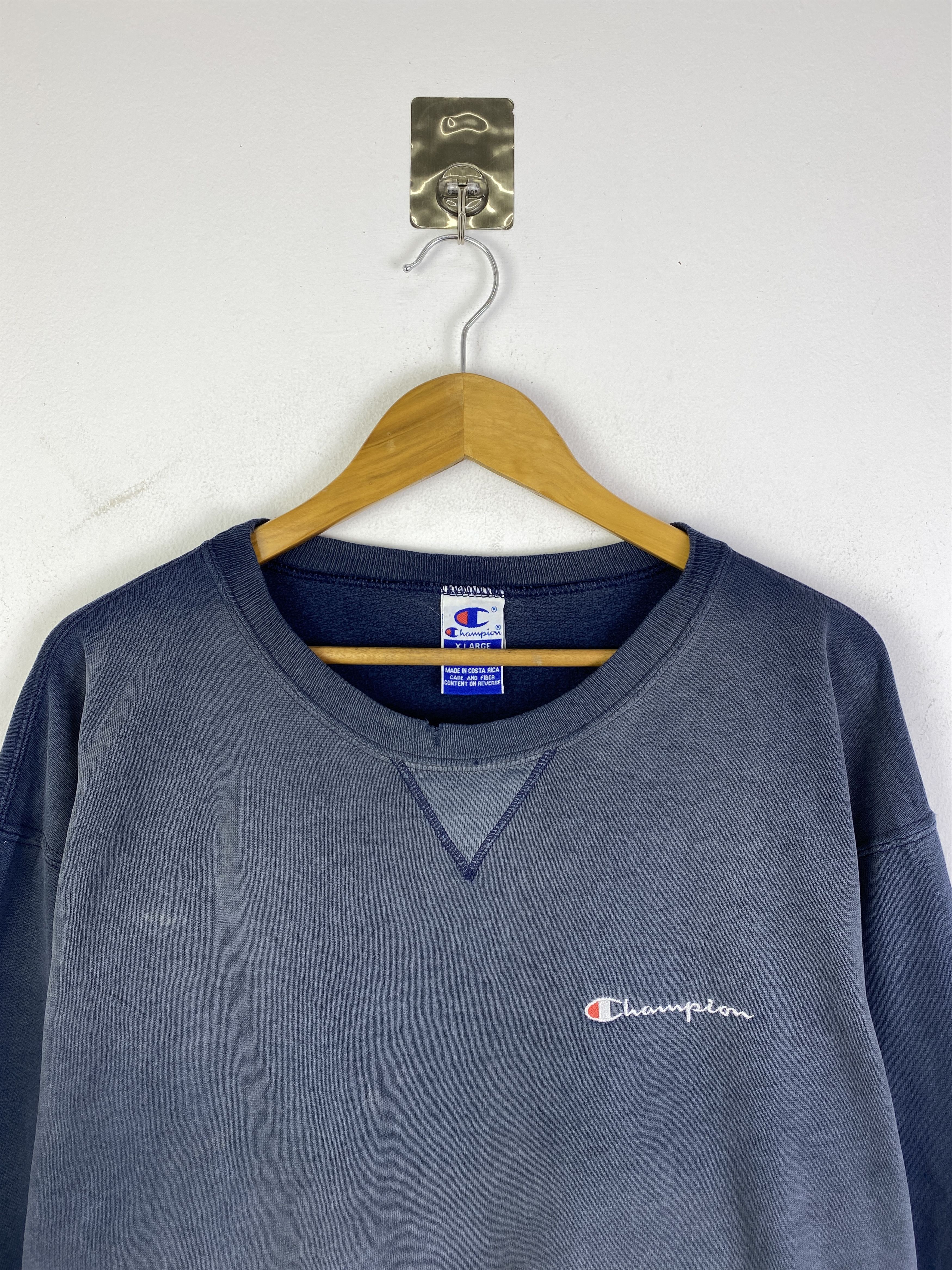 Champion Vintage 90s Champion Faded Distressed Sweatshirt SH0252 Size US XL / EU 56 / 4 - 2 Thumbnail