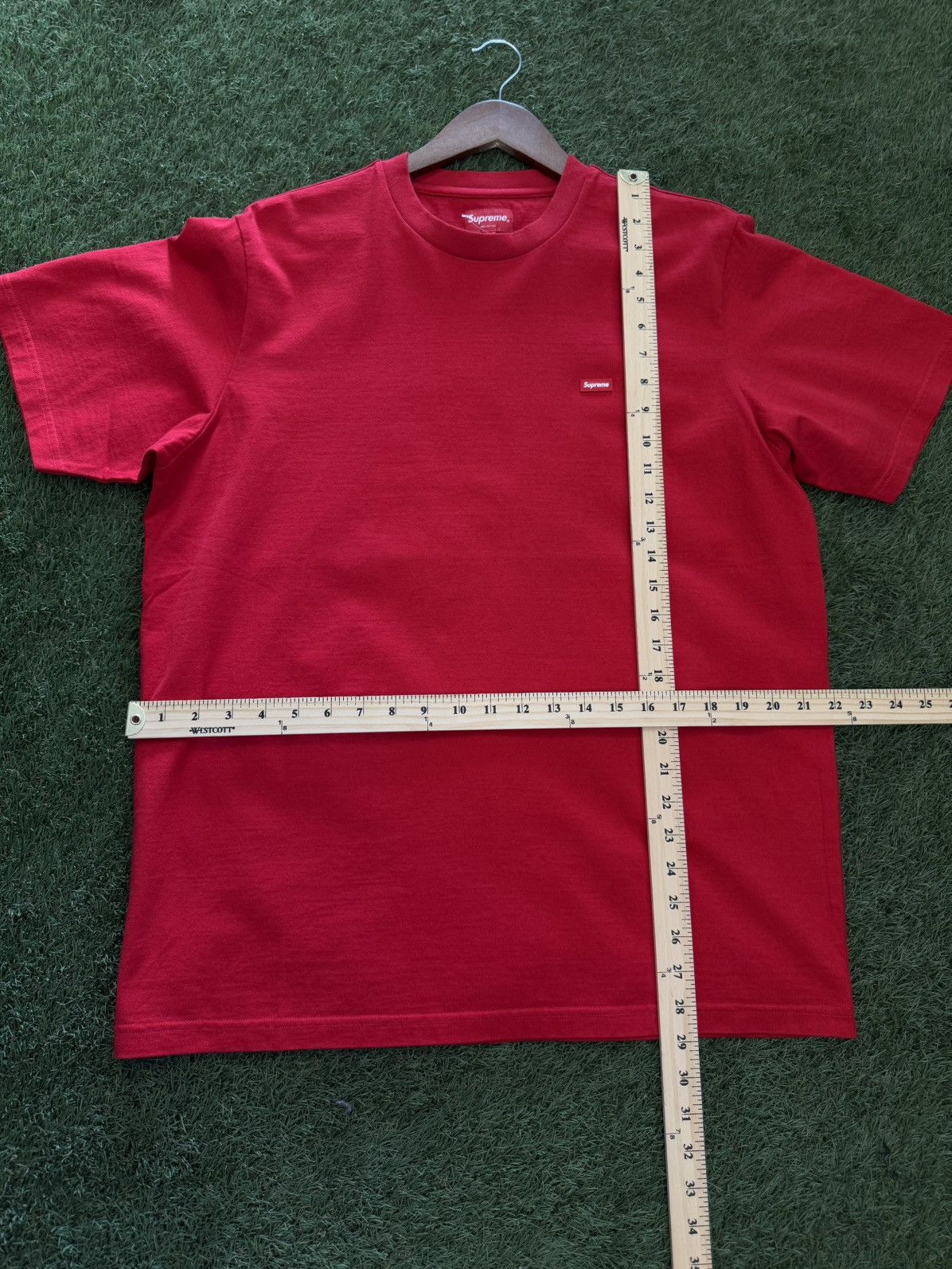 Supreme Supreme Red Short Sleeve Tee Shirt Size Large (NEW) Size US L / EU 52-54 / 3 - 9 Thumbnail