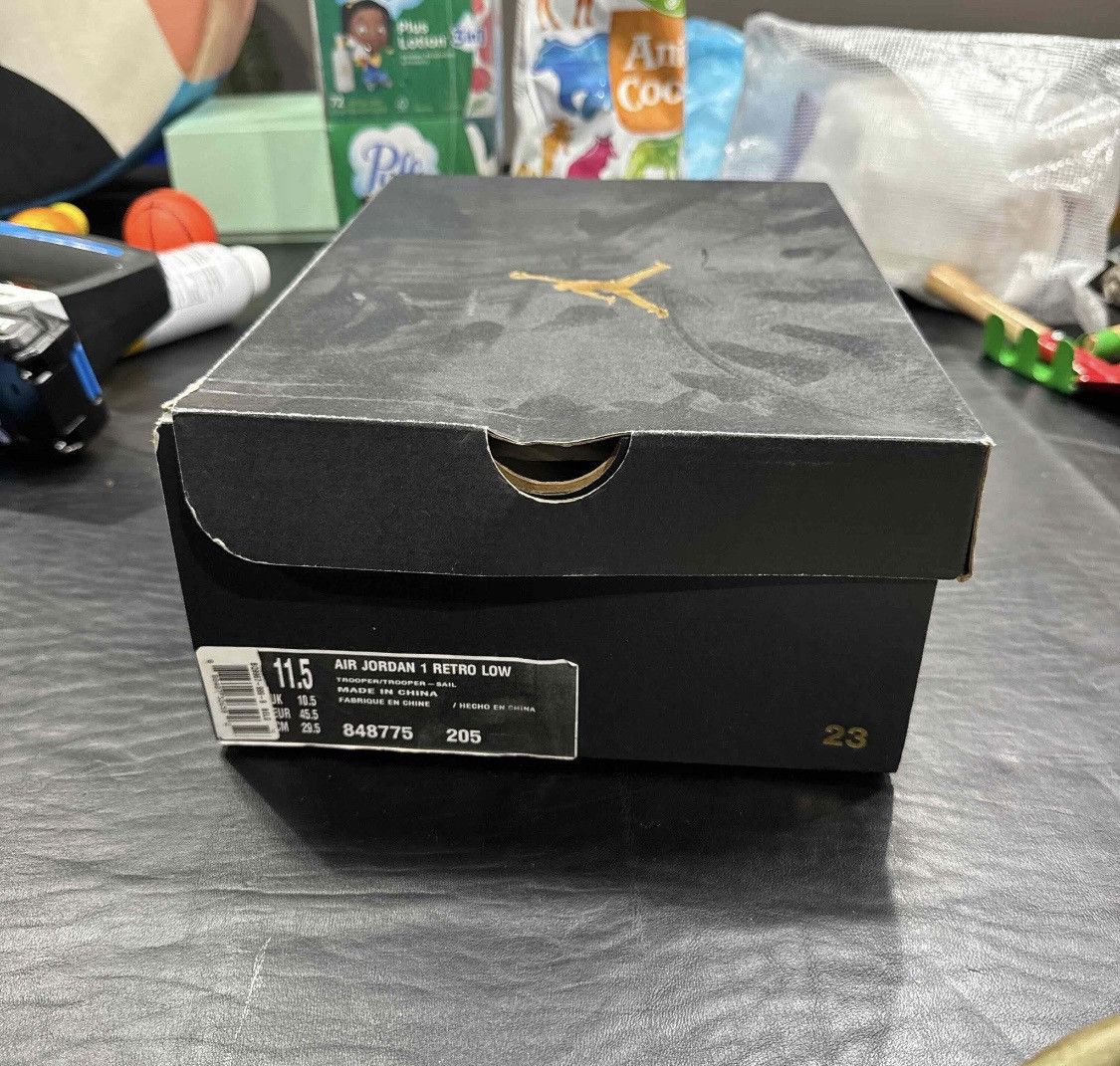 Jordan Brand Jordan 1 Low Swooshless Trooper NS Size 11.5 Size US 11.5 / EU 44-45 - 7 Thumbnail