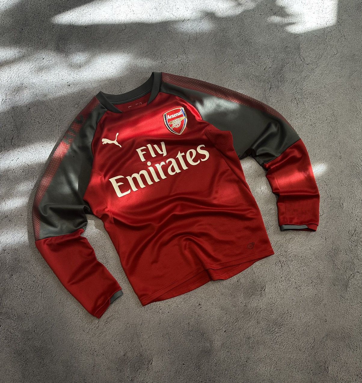 Puma 🐞Arsenal Football Puma Training Jersey Size US L / EU 52-54 / 3 - 1 Thumbnail