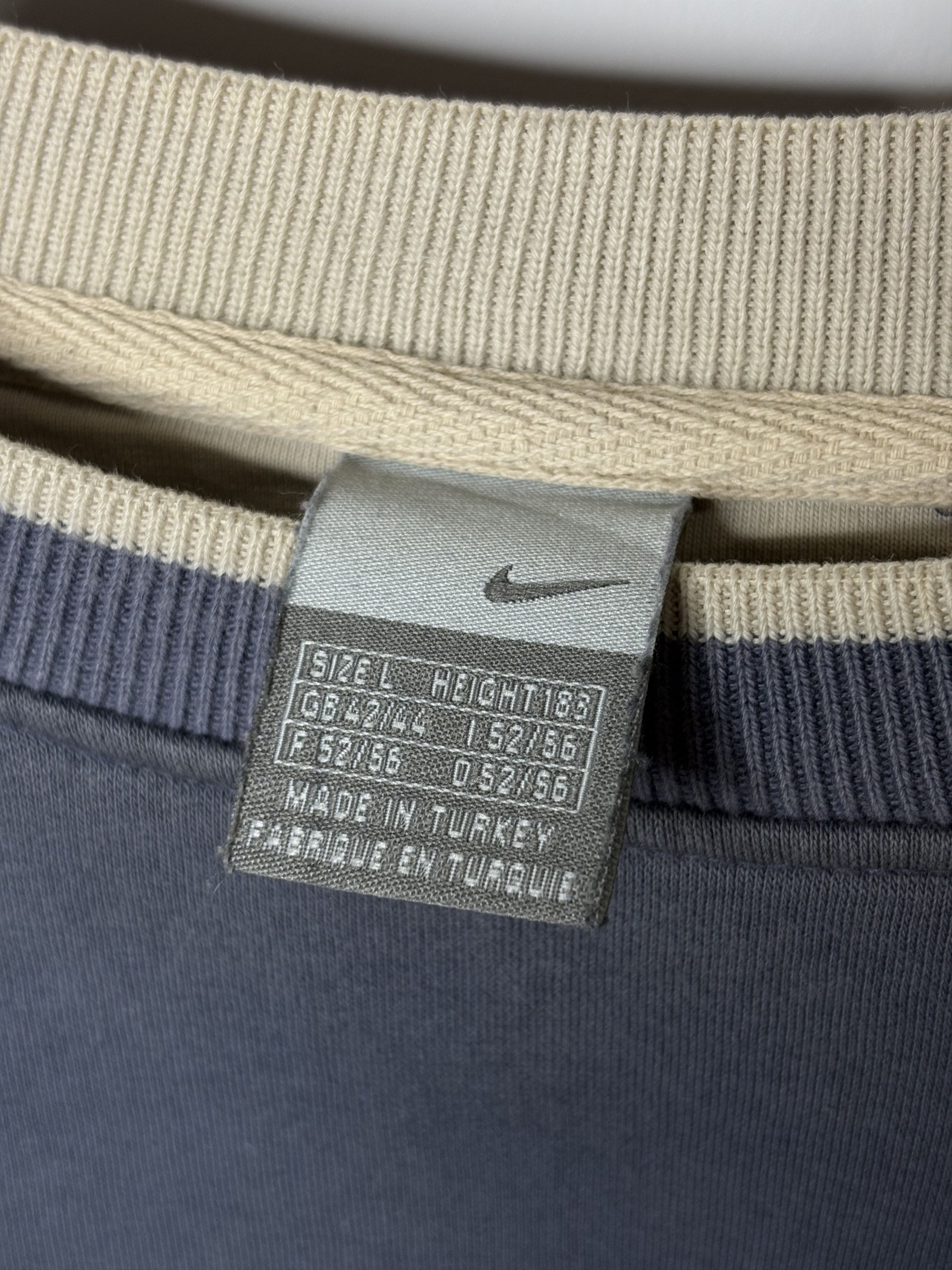 Nike Nike Vintage 2000’s Oversized Centre Logo Y2K Size US L / EU 52-54 / 3 - 3 Thumbnail