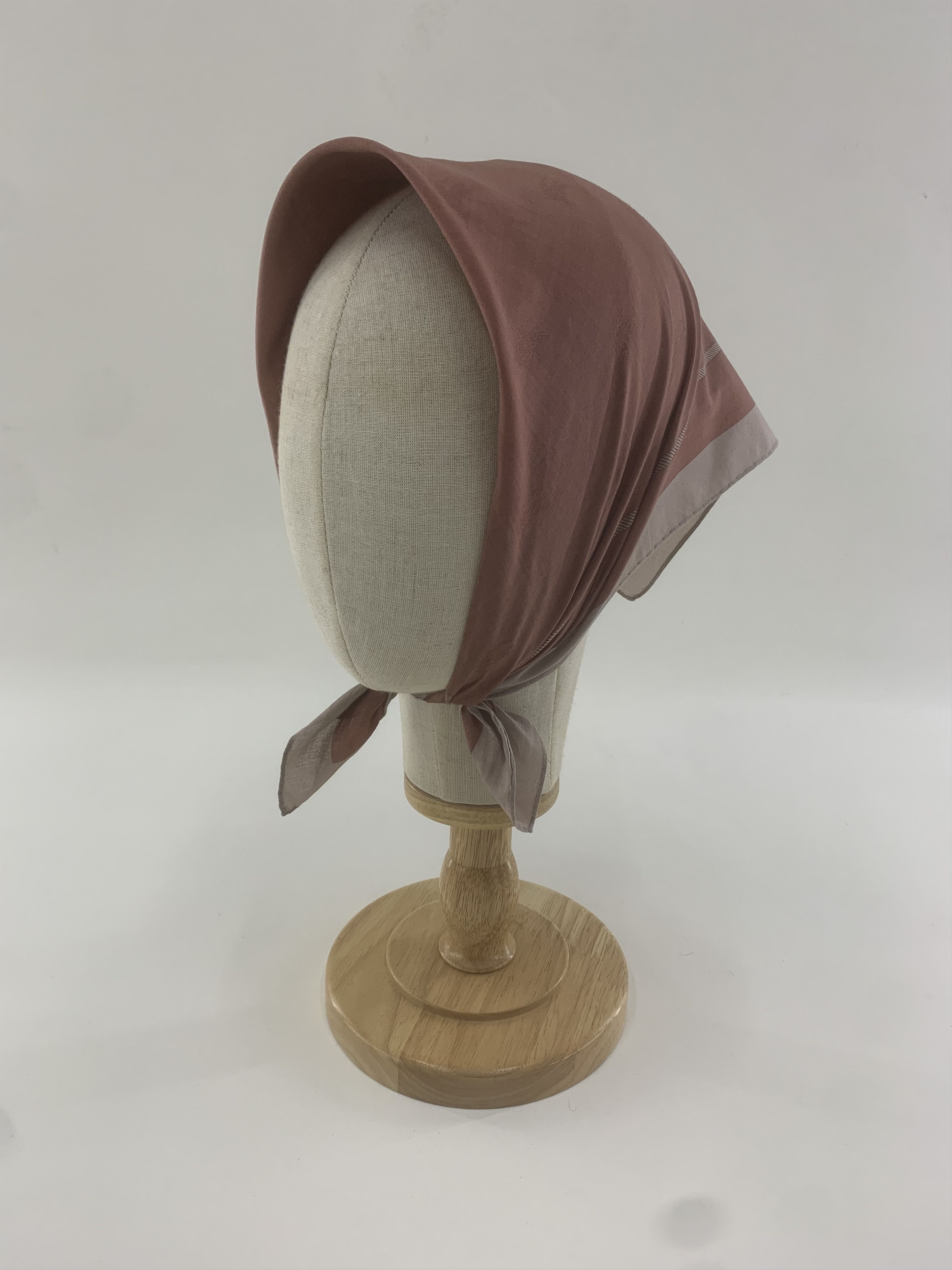 Burberry Burberry Handkerchief Bandana Neckerchief TB3486 Size ONE SIZE - 1 Thumbnail
